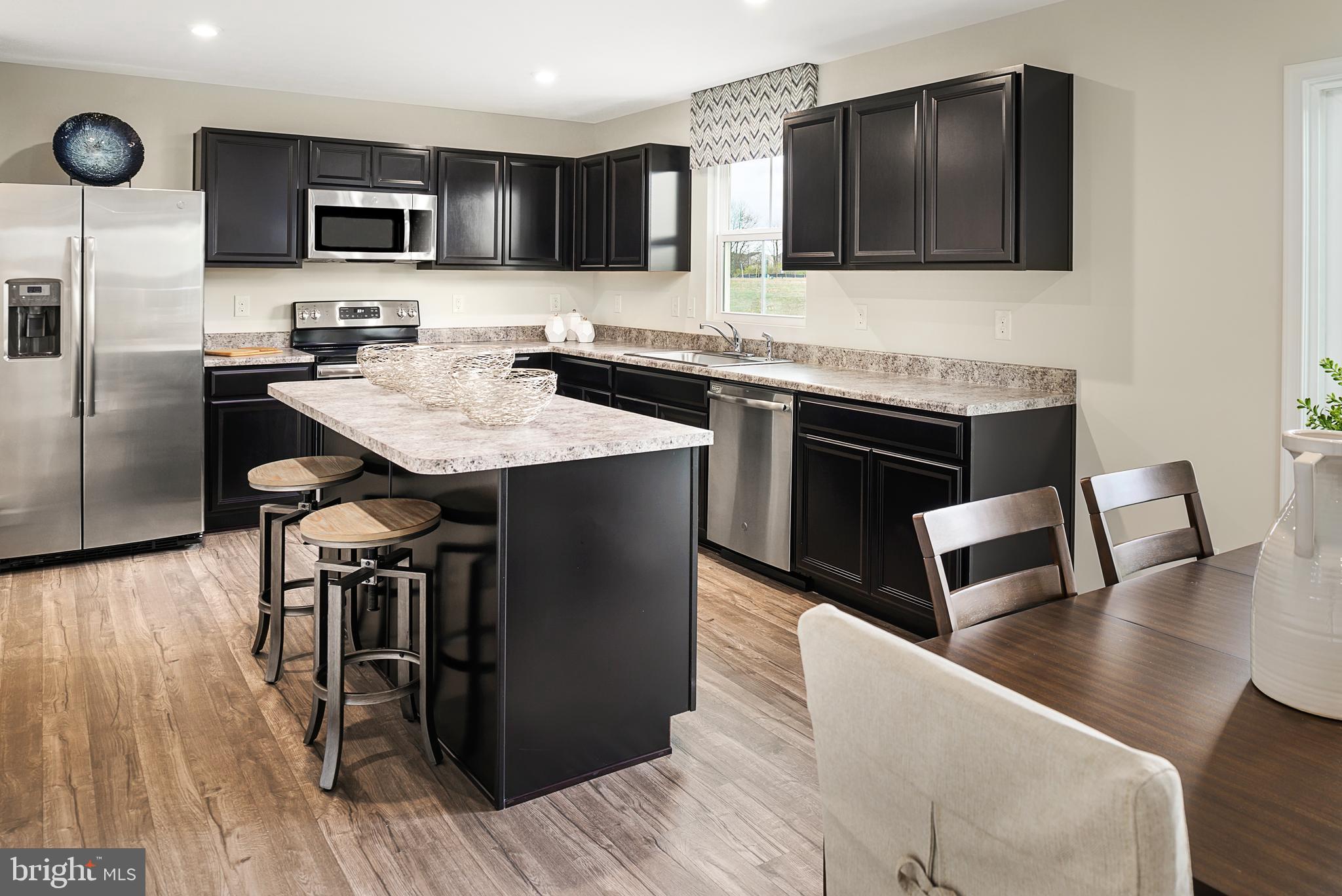 CARDINAL POINTE - Residential