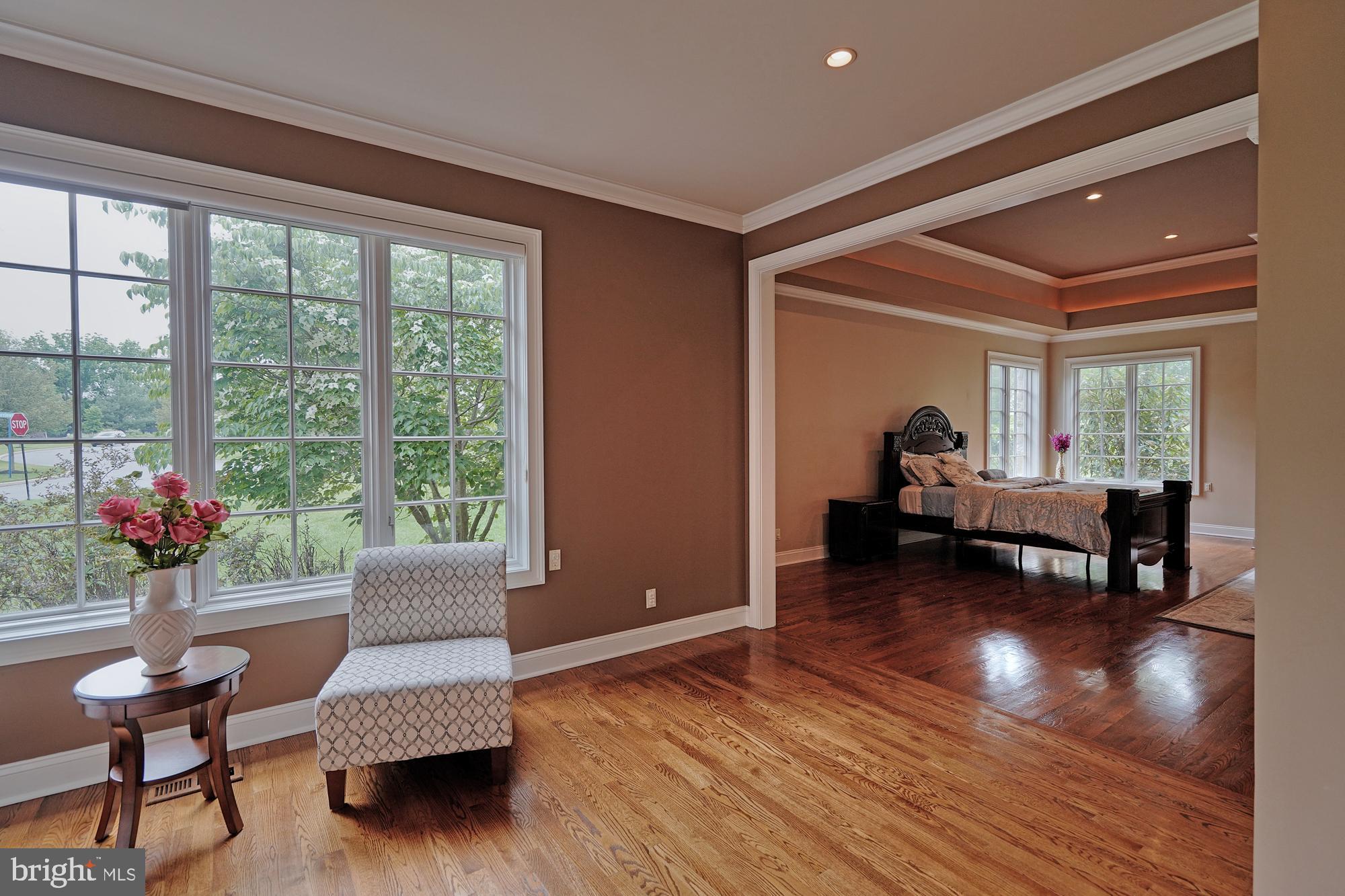 WESTBURY PARK - Residential