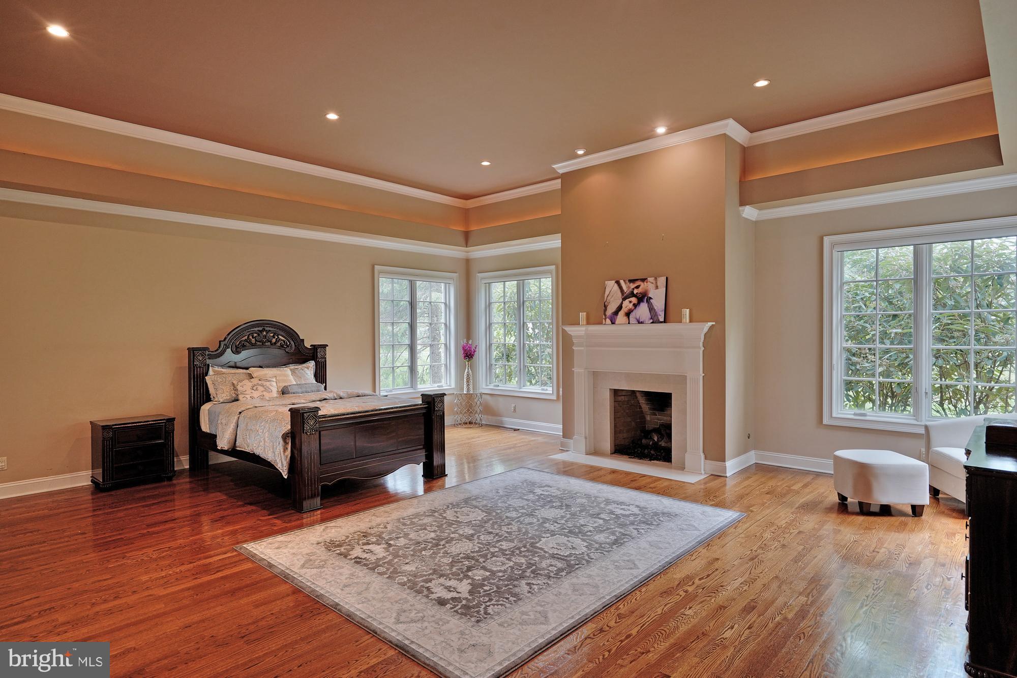 WESTBURY PARK - Residential