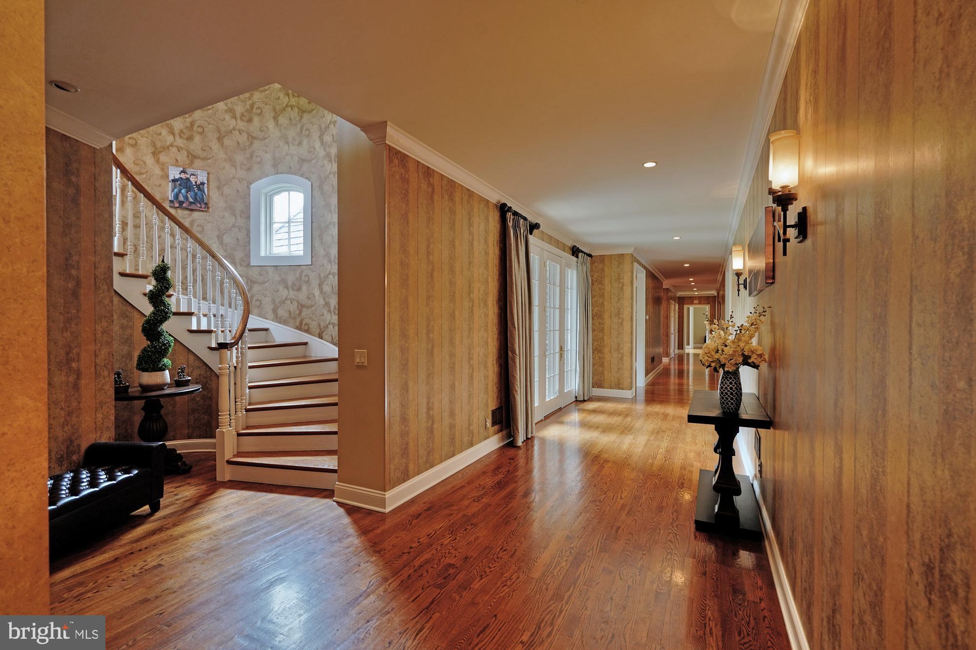 WESTBURY PARK - Residential