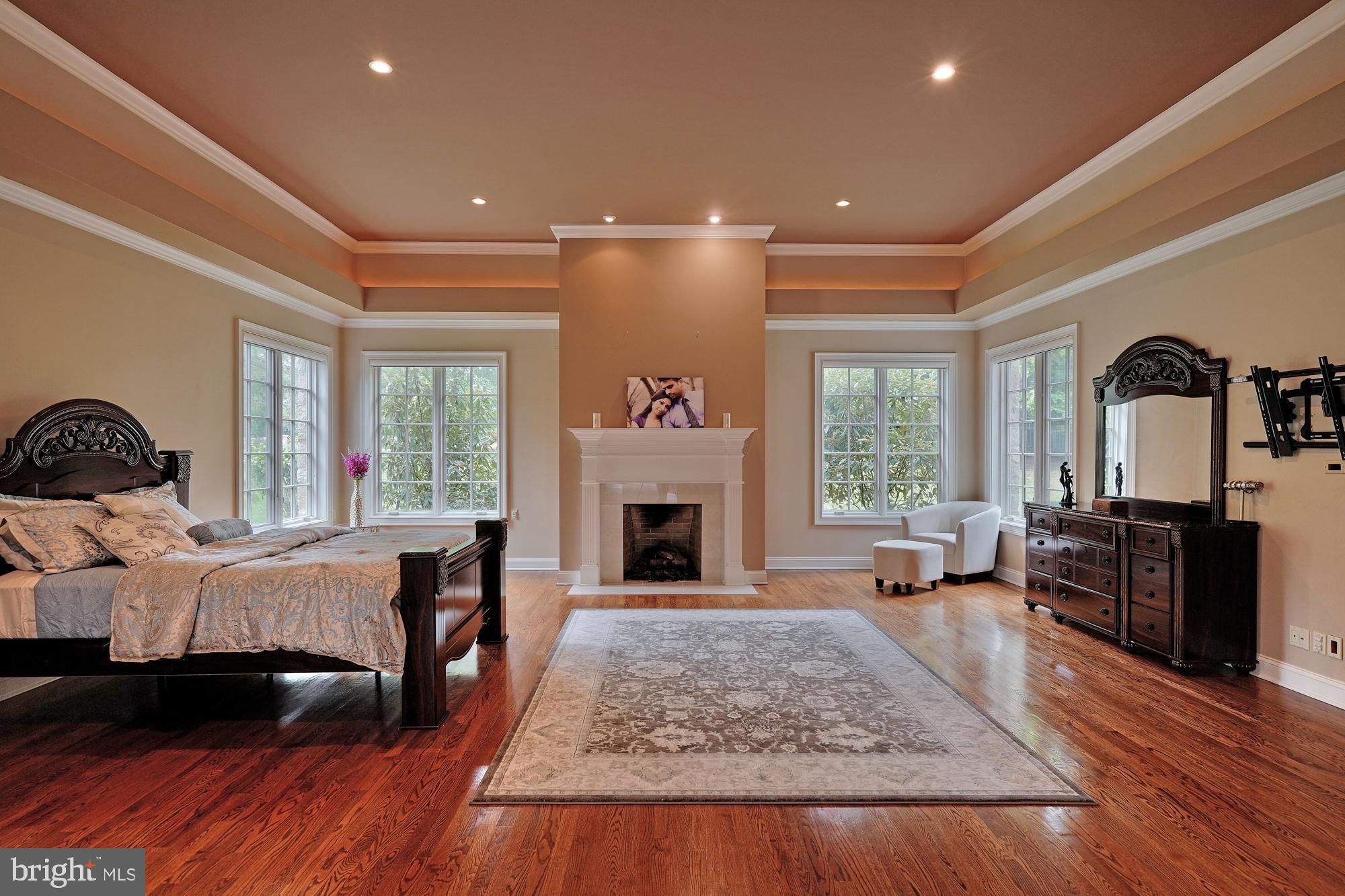 WESTBURY PARK - Residential