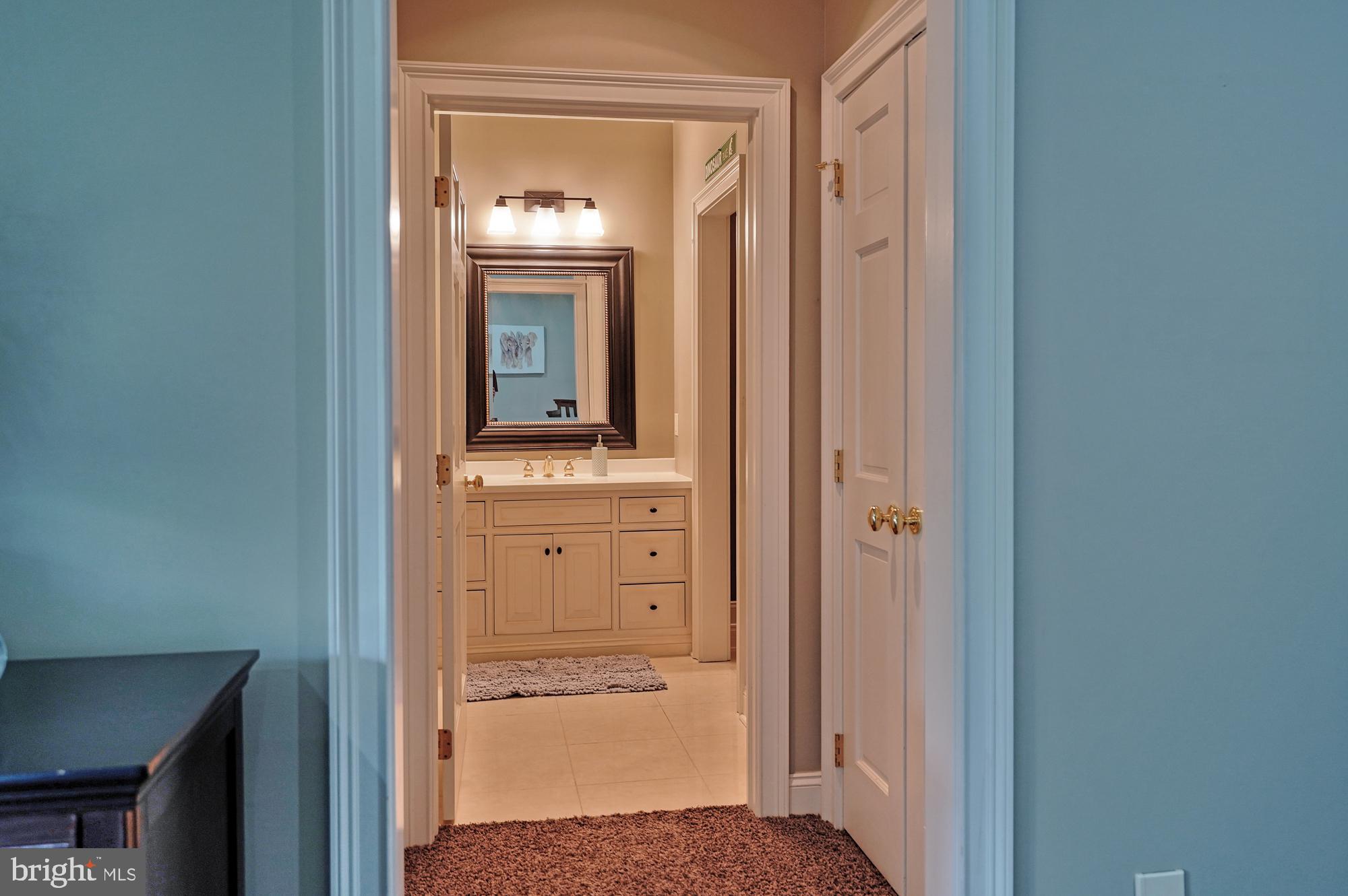 WESTBURY PARK - Residential