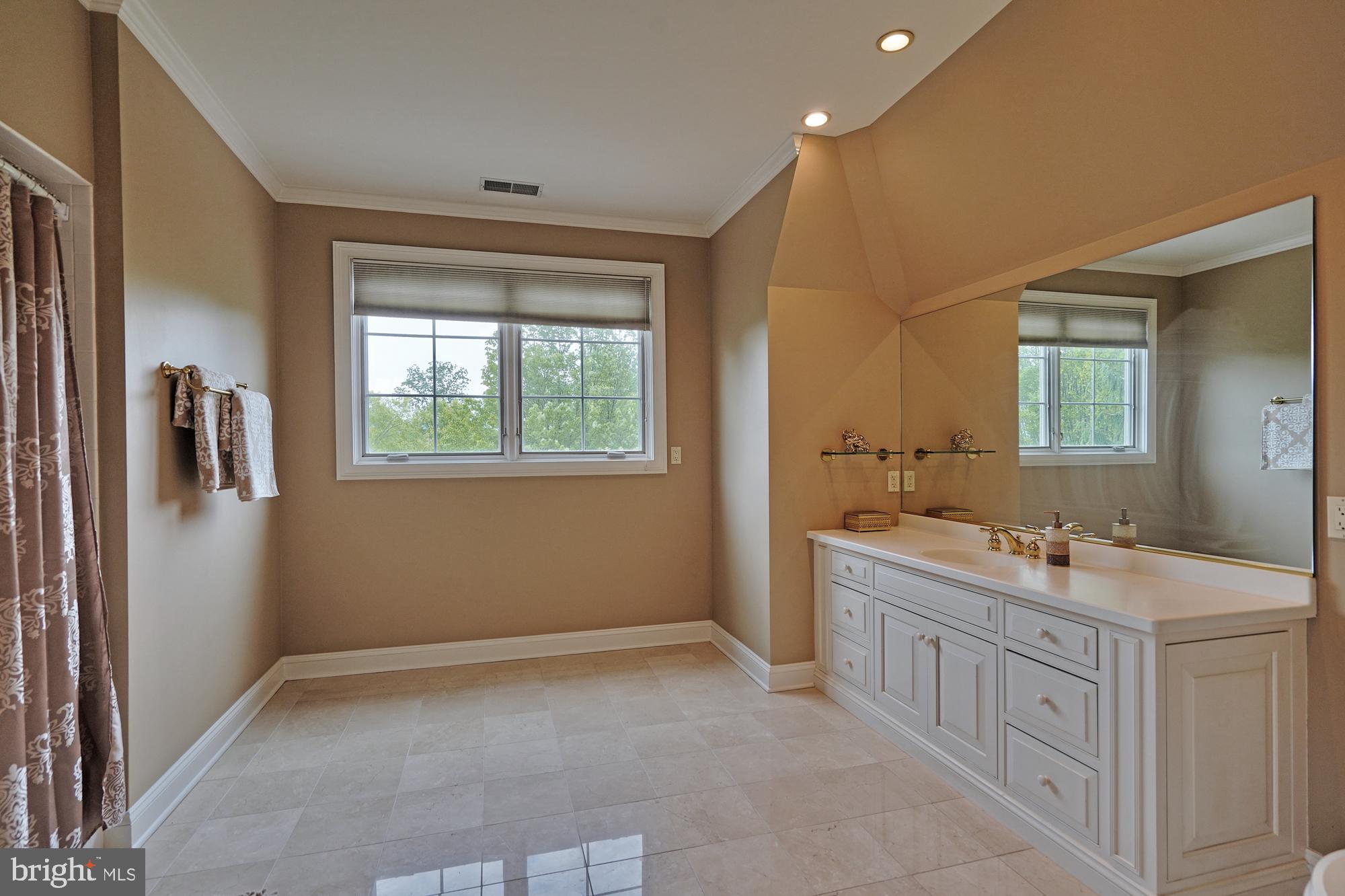 WESTBURY PARK - Residential