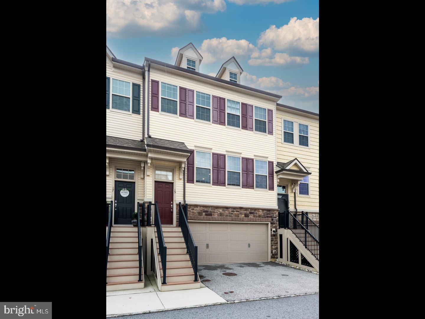 15 EAGLE LANE