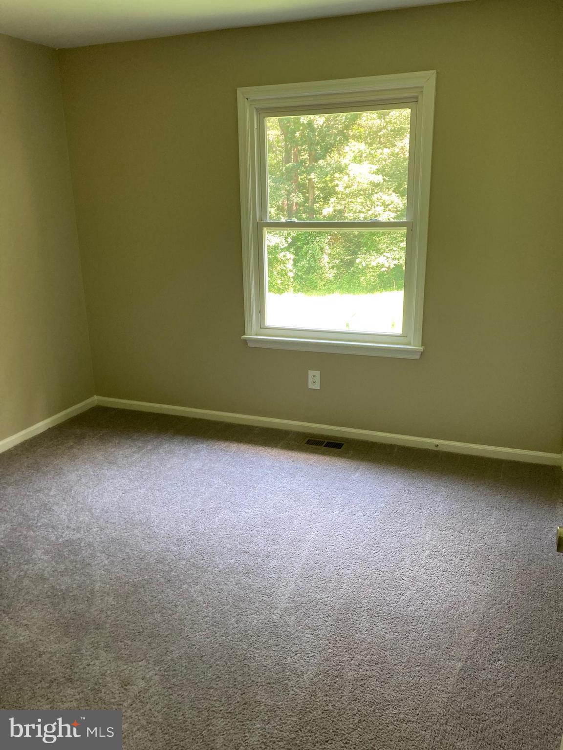 ROLLINSWOOD SOUTH - Residential Lease