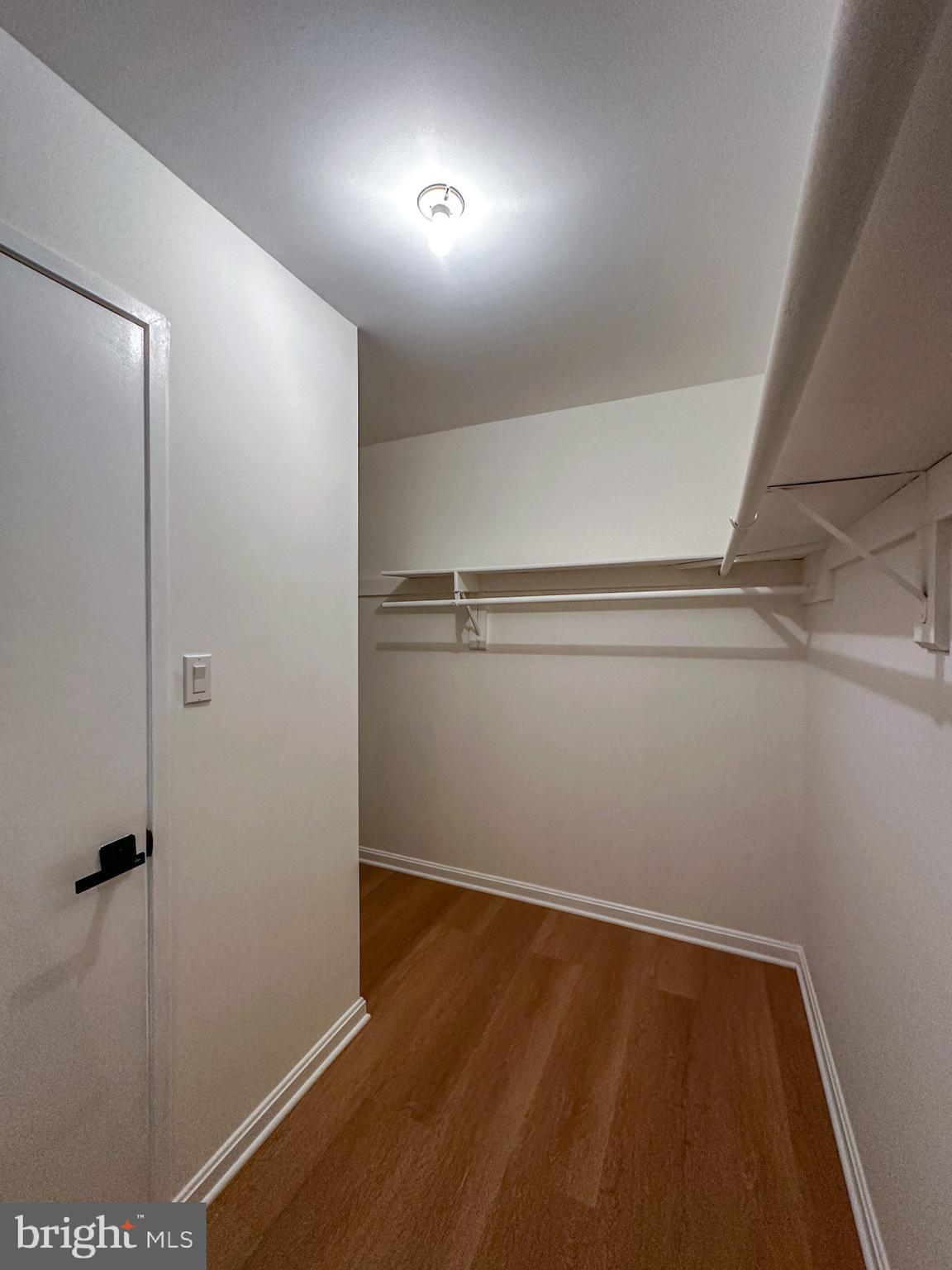 FARMINGDALE - Residential