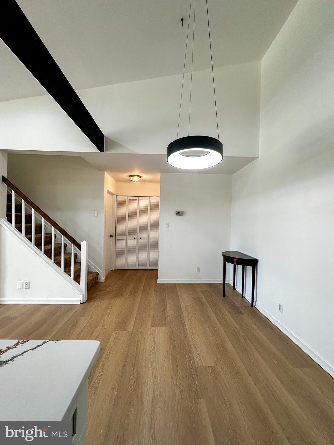 FARMINGDALE - Residential