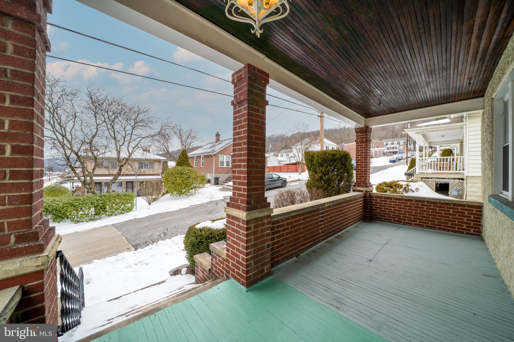 NORTH END - Residential