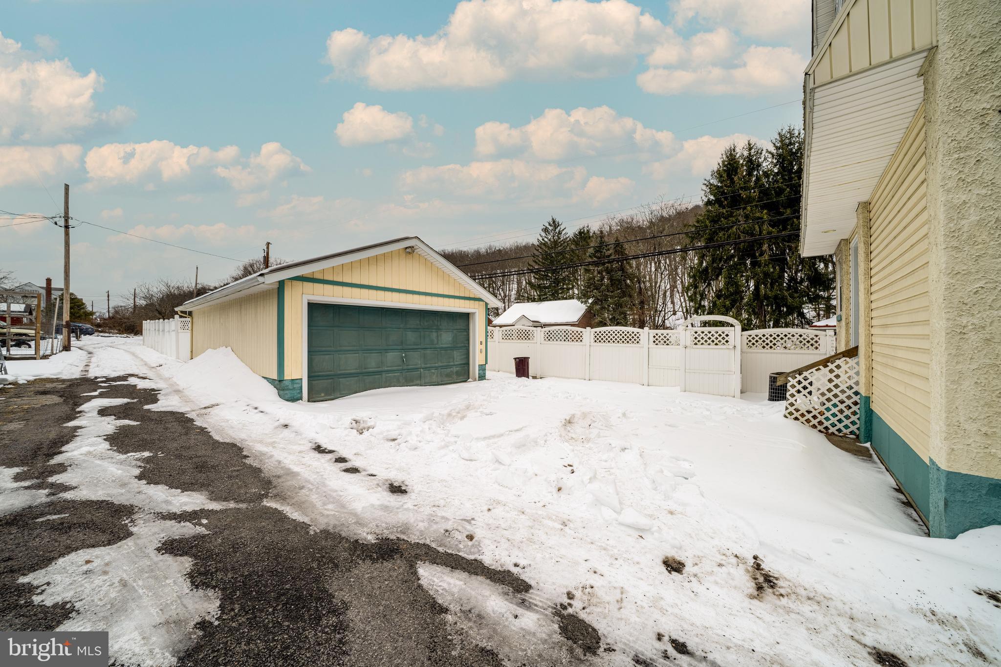 NORTH END - Residential