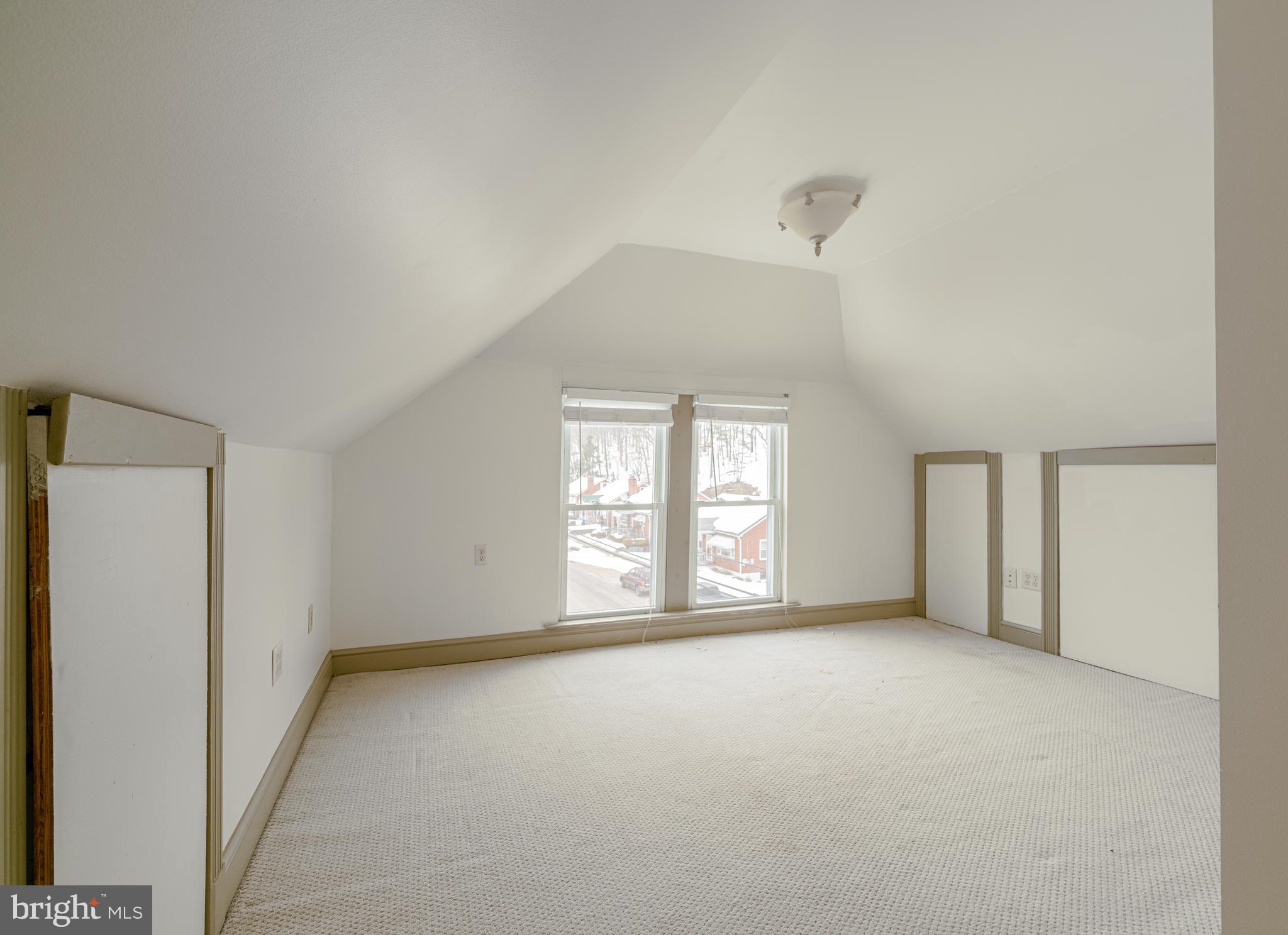 NORTH END - Residential