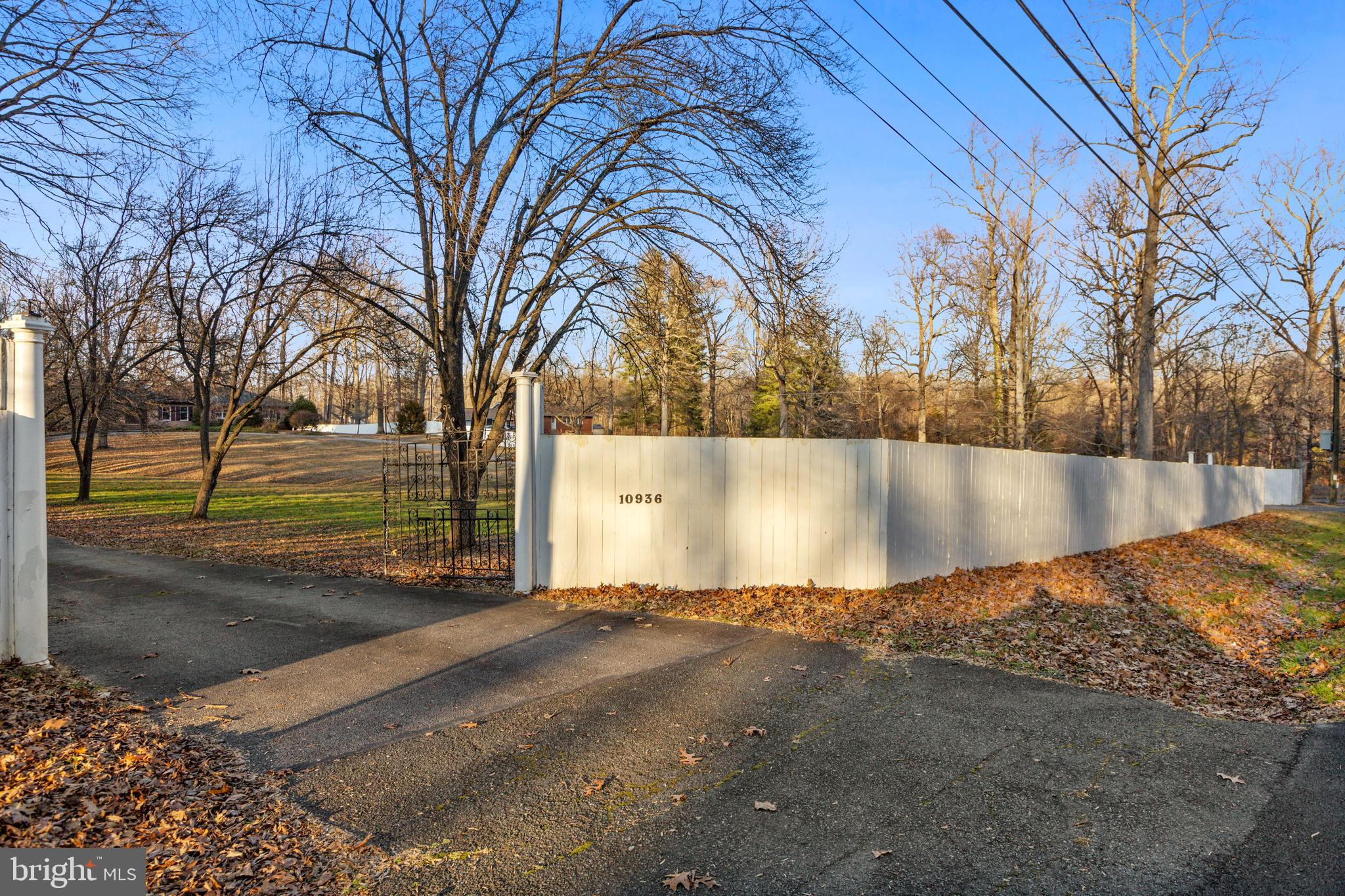 FAIRWOOD ACRES - Residential