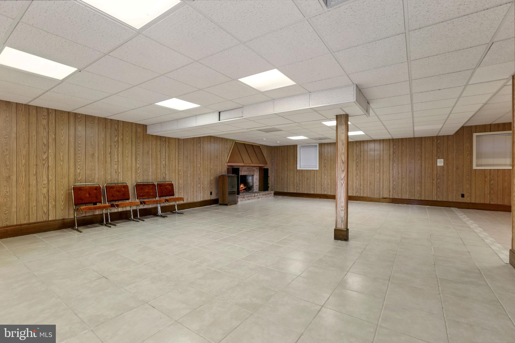 FAIRWOOD ACRES - Residential