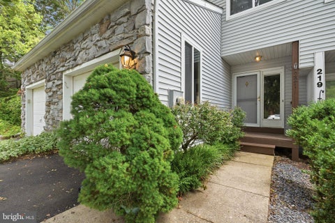 Townhouse For Sale - 221 Johnce Road<br/> NEWARK, DE 19711