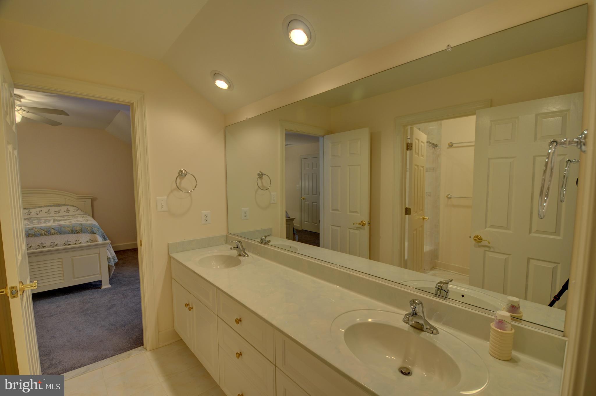 RELIANCE WOODS - Residential