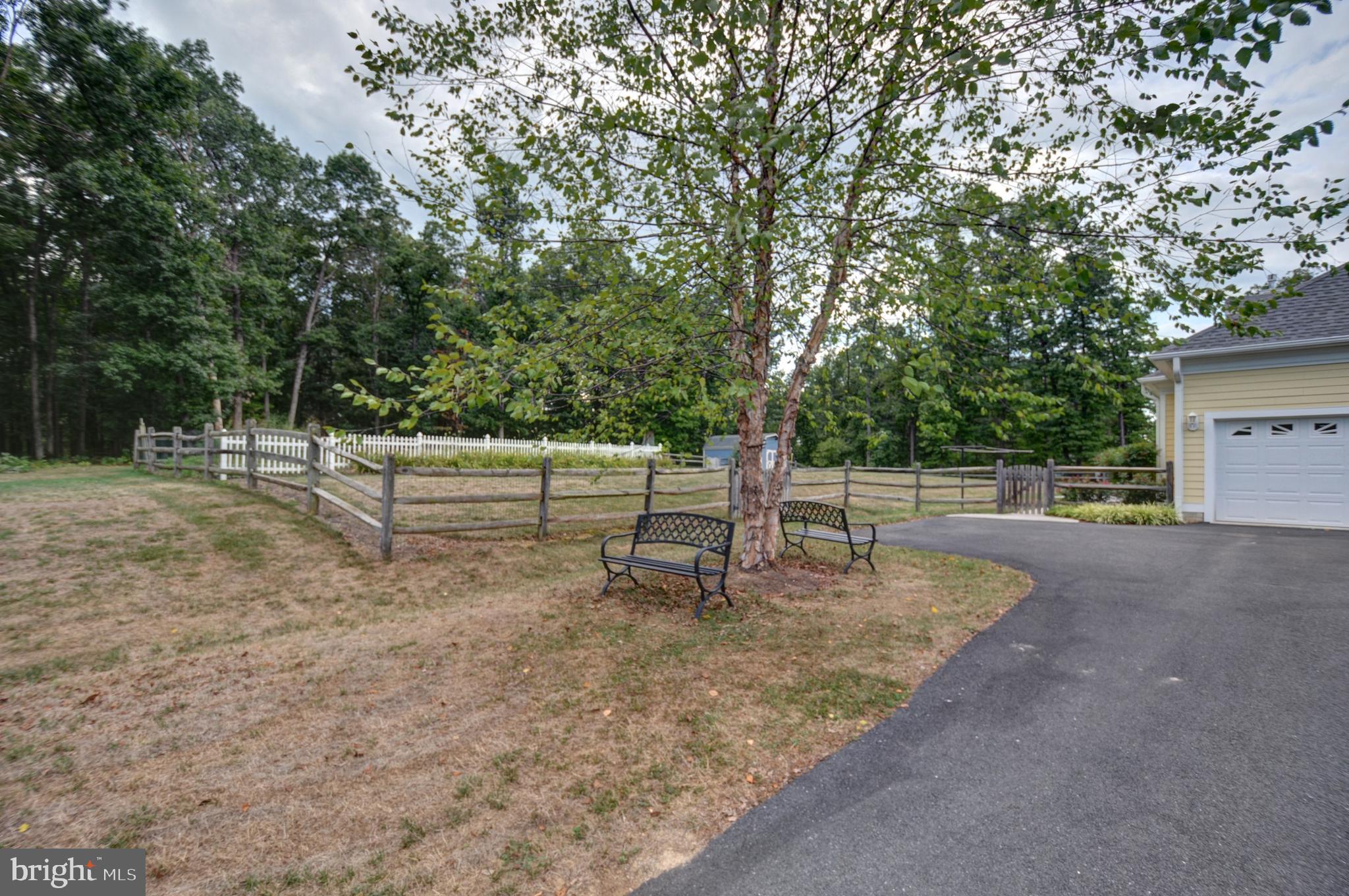 RELIANCE WOODS - Residential