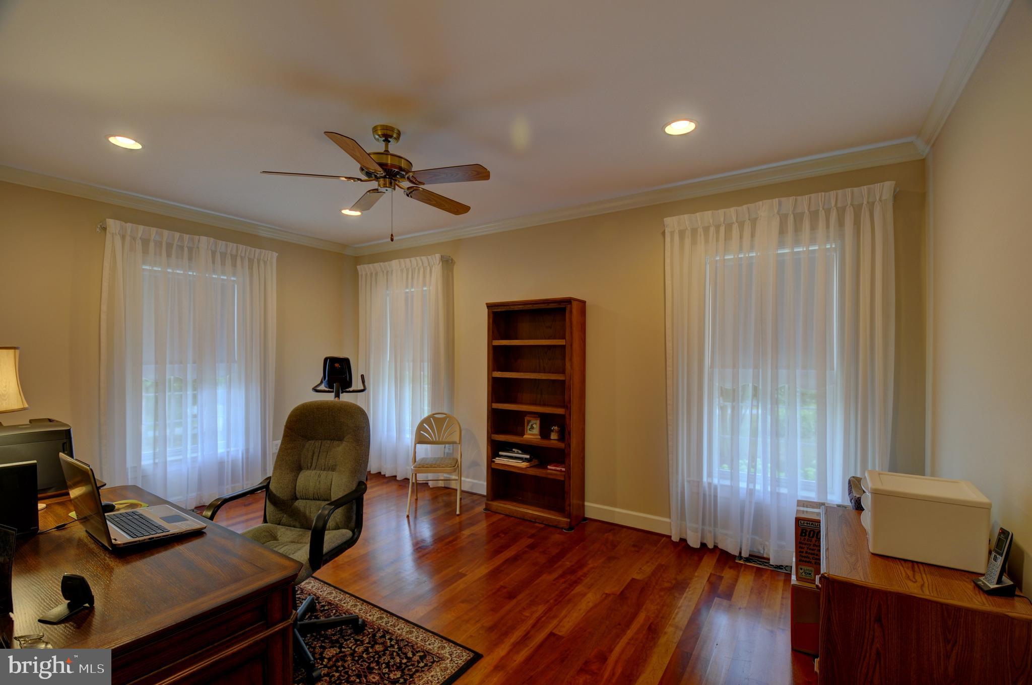 RELIANCE WOODS - Residential