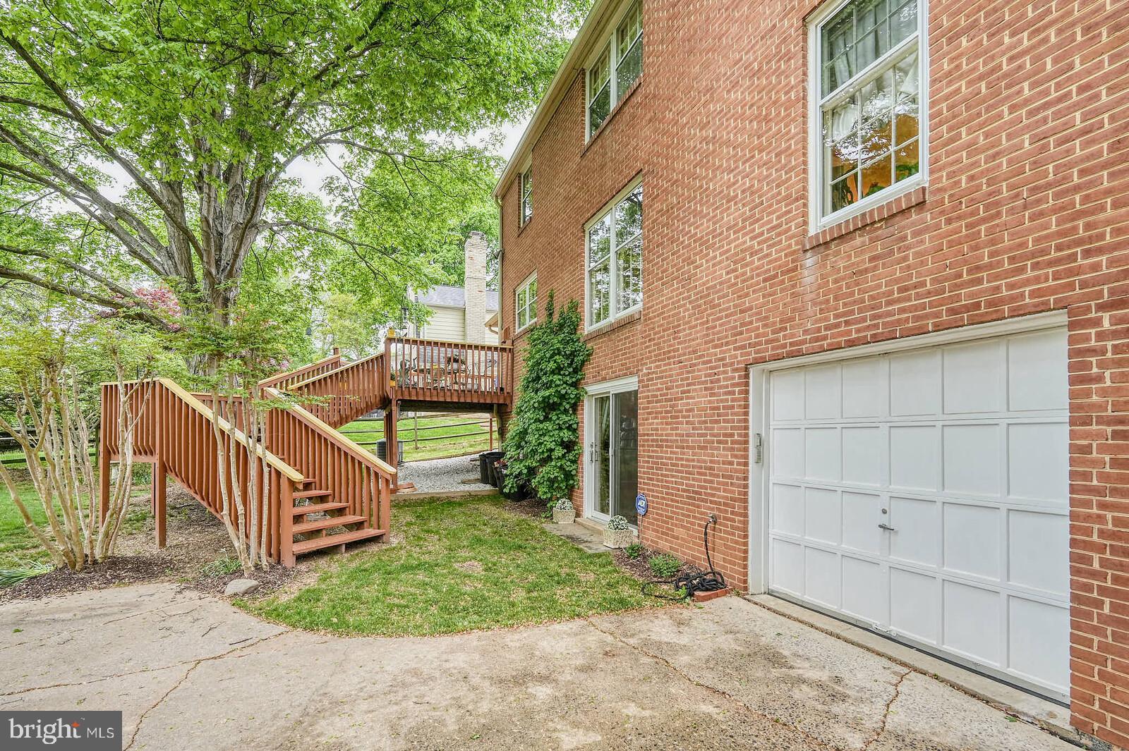 OLD FARM - Residential