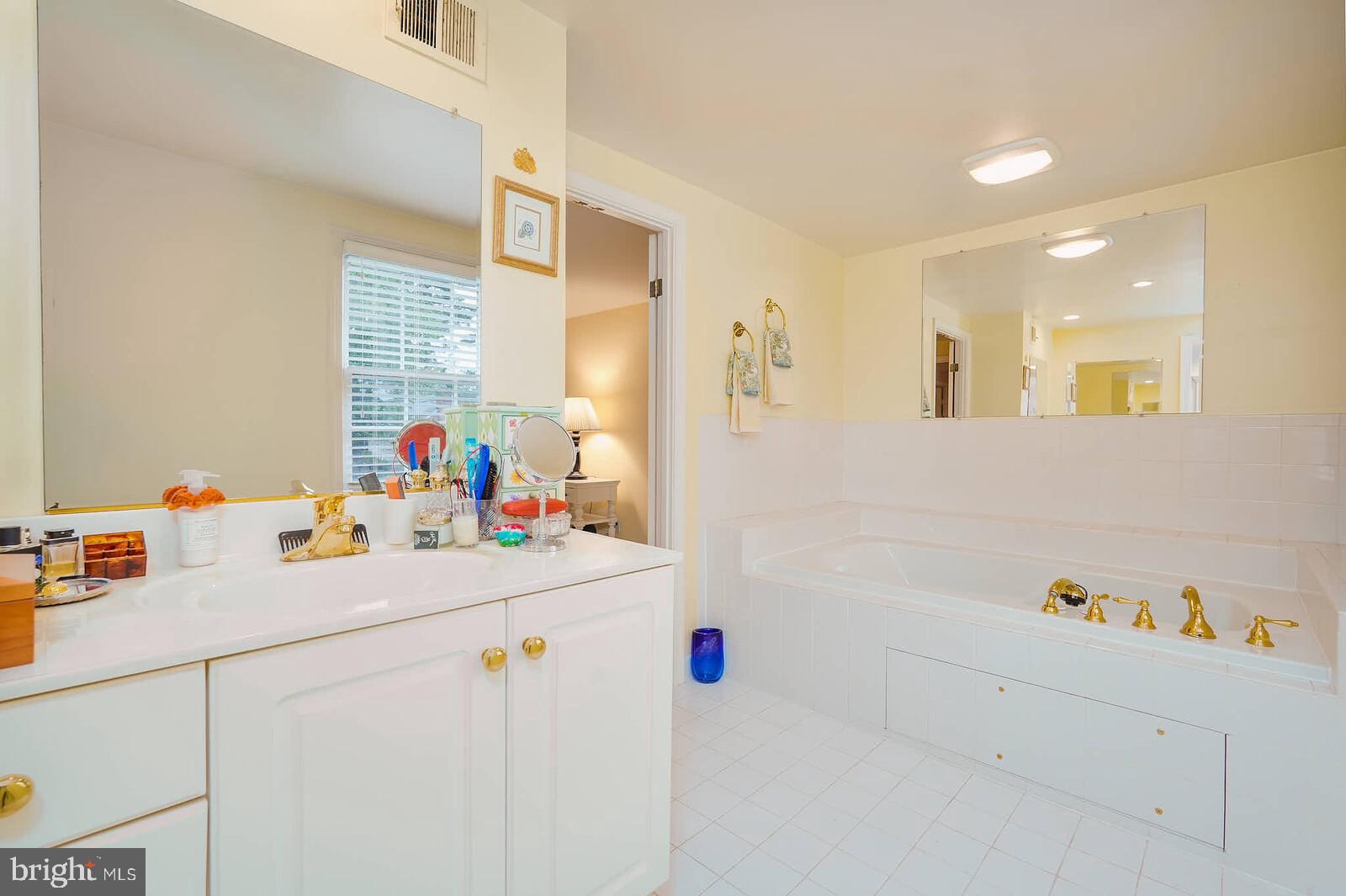 OLD FARM - Residential