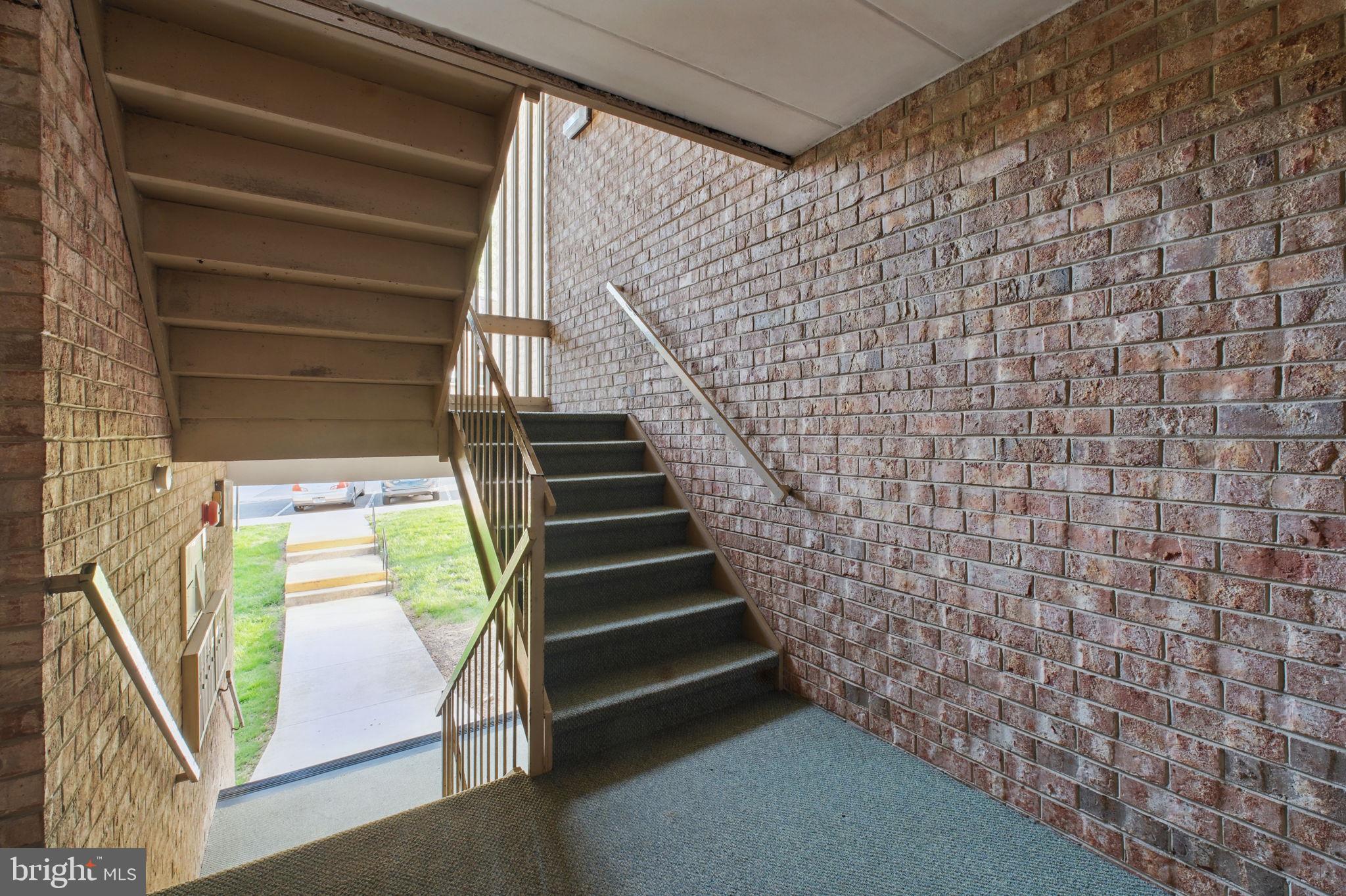 HUNTINGTON CLUB - Residential Lease