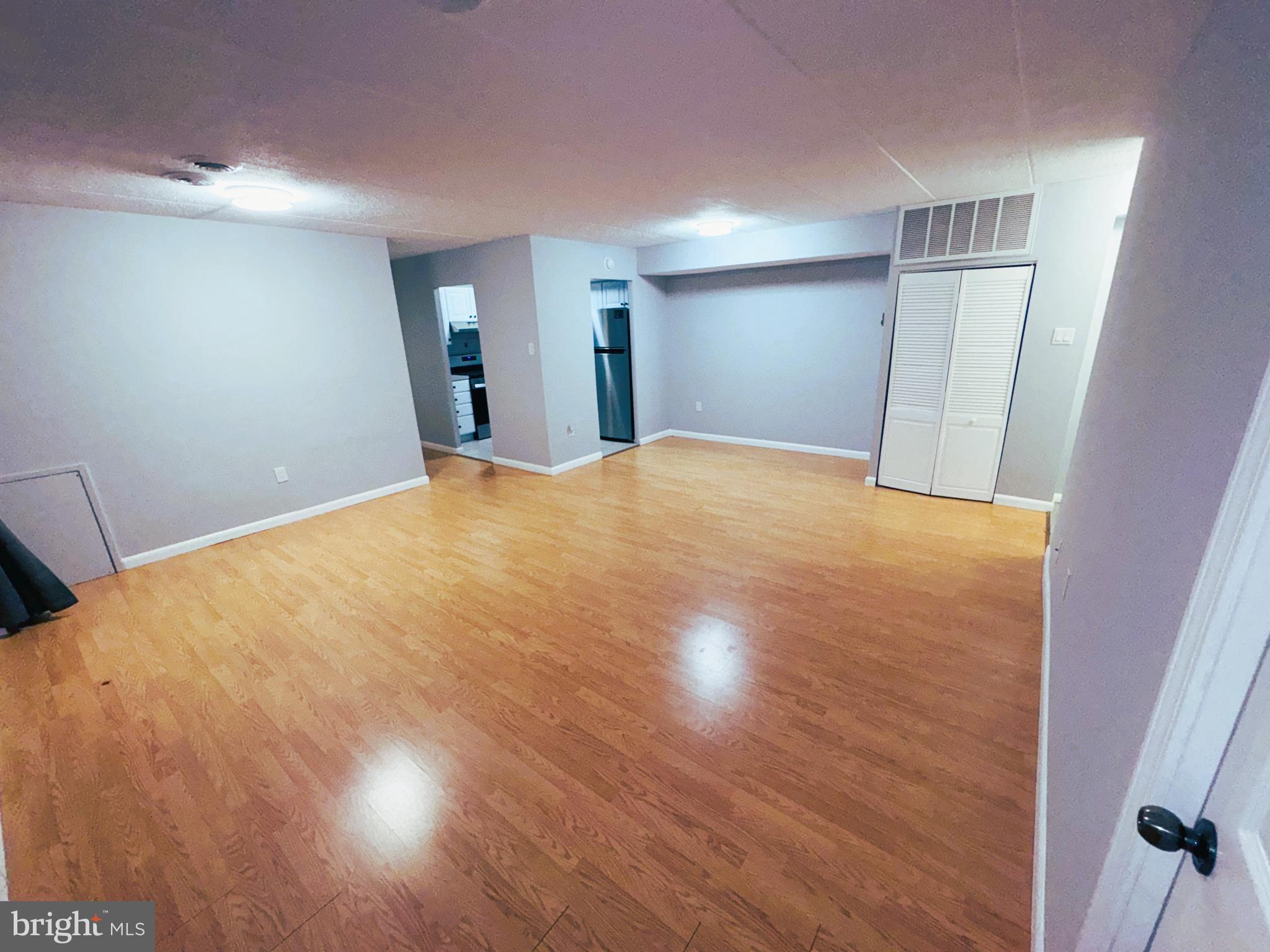 HUNTINGTON CLUB - Residential Lease