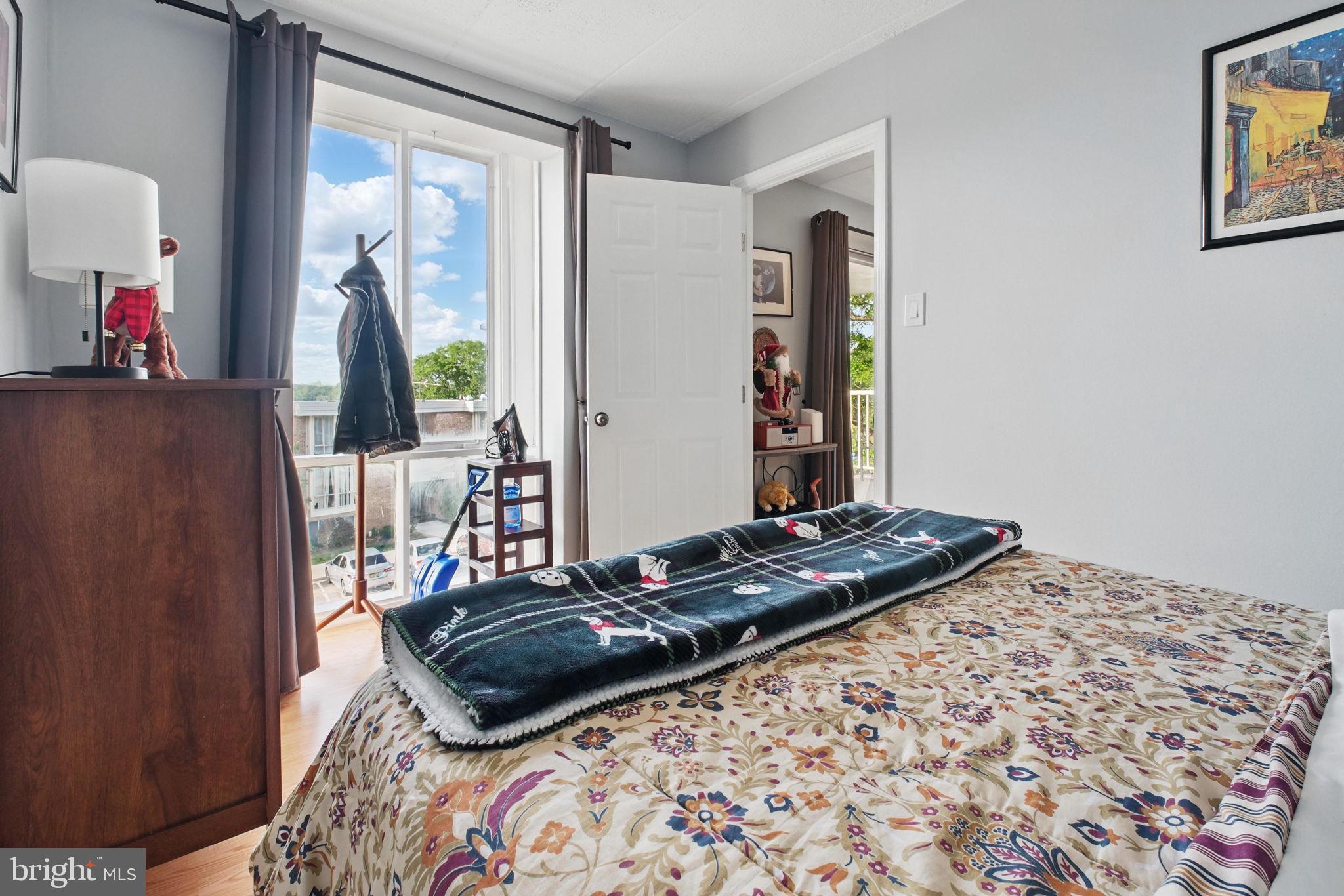 HUNTINGTON CLUB - Residential Lease