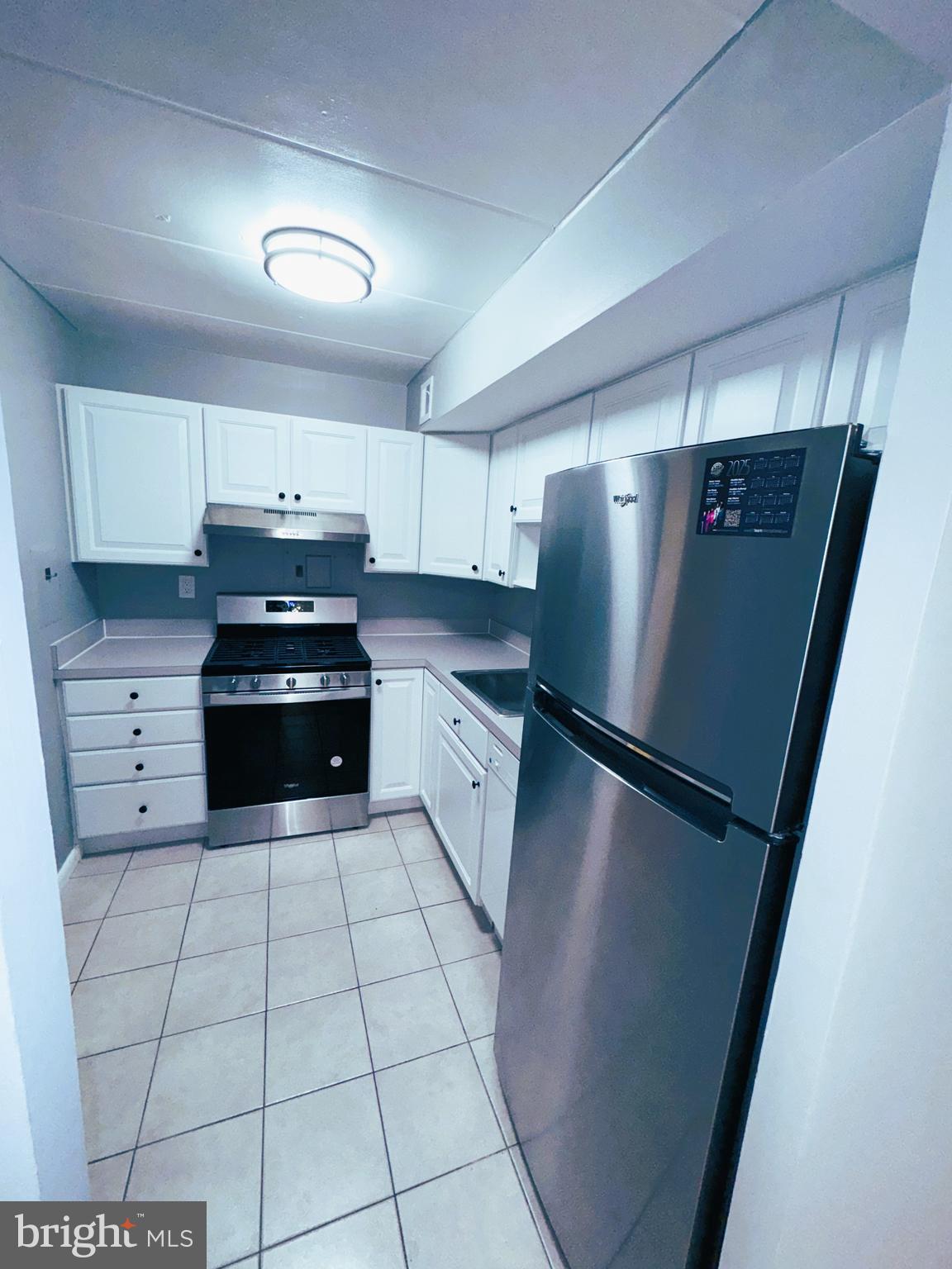 HUNTINGTON CLUB - Residential Lease