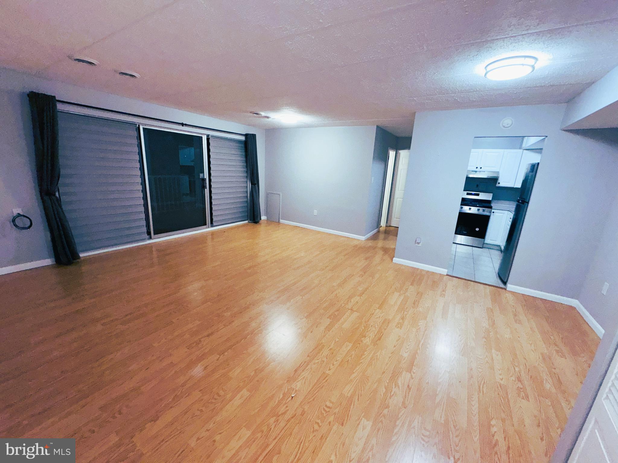 HUNTINGTON CLUB - Residential Lease