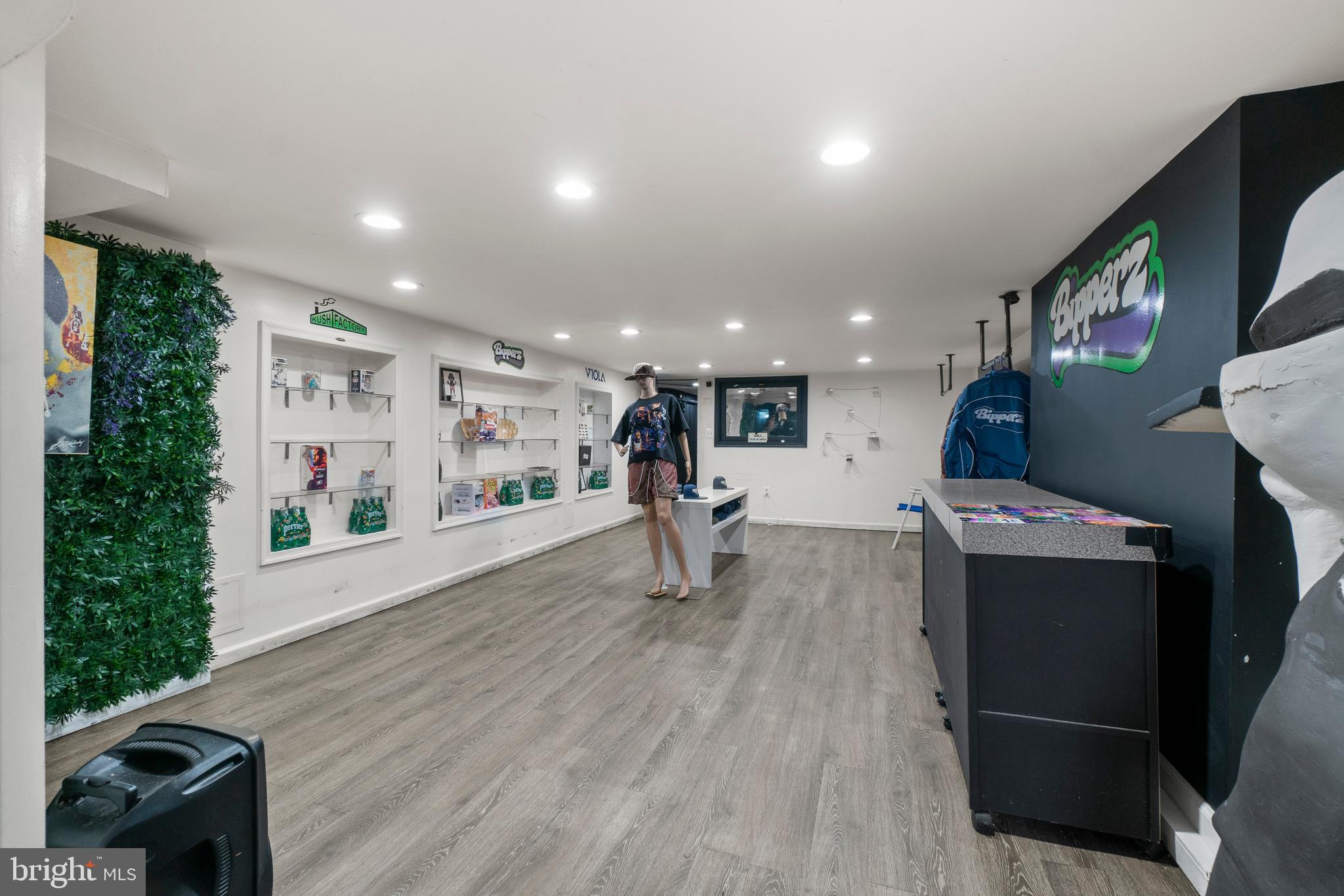 CHARLES VILLAGE - Commercial Sale