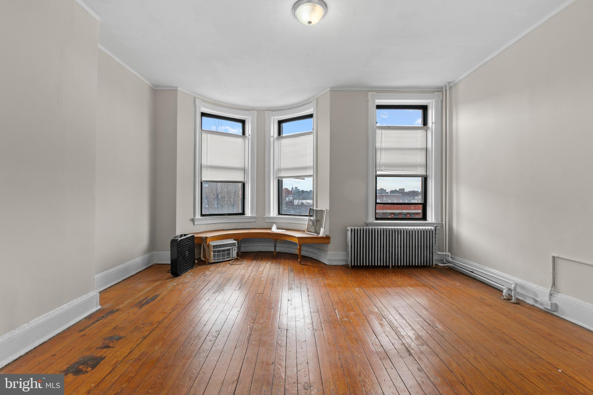 CHARLES VILLAGE - Commercial Sale