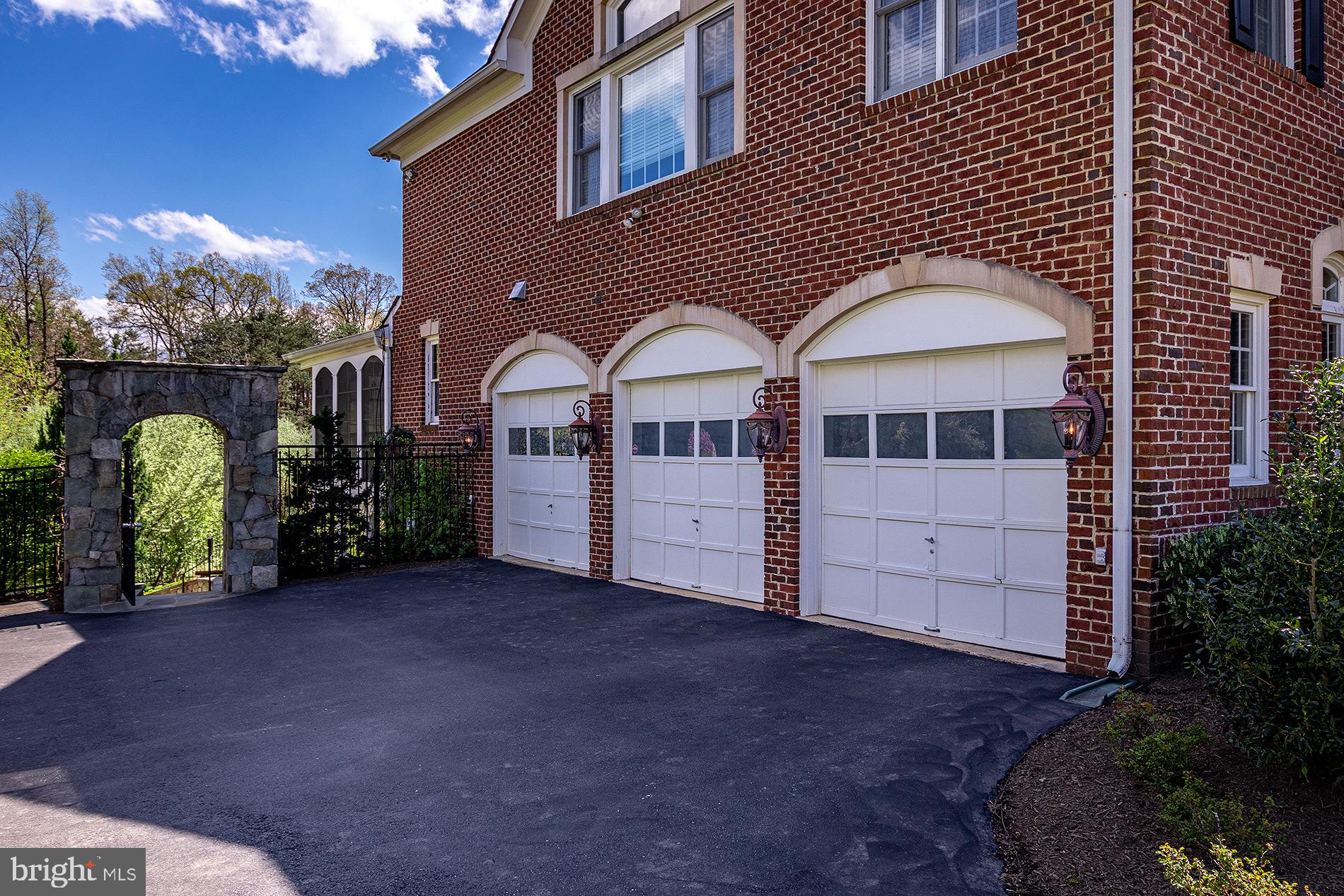 AVONDALE GLEN - Residential