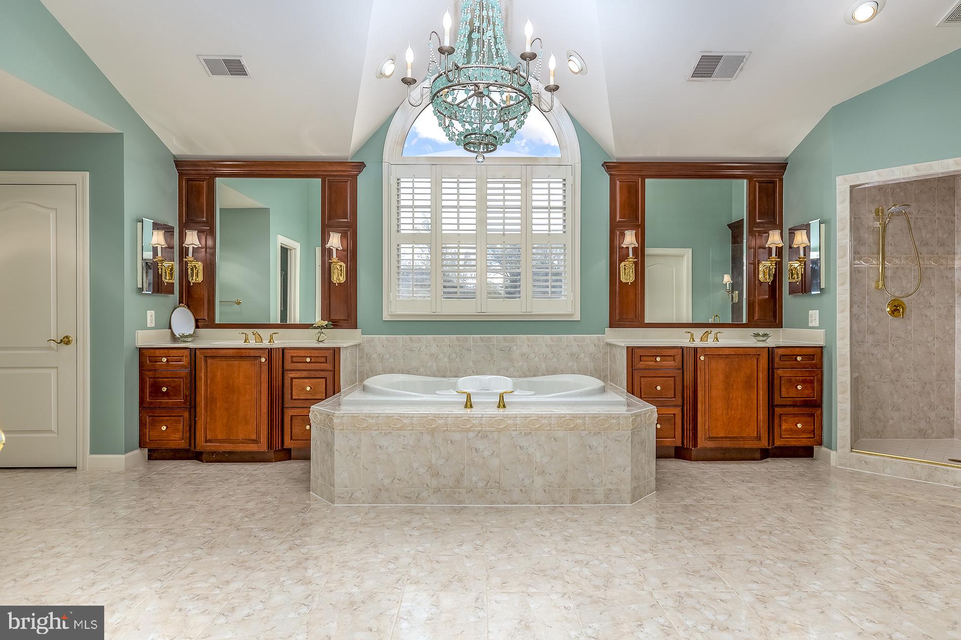 AVONDALE GLEN - Residential