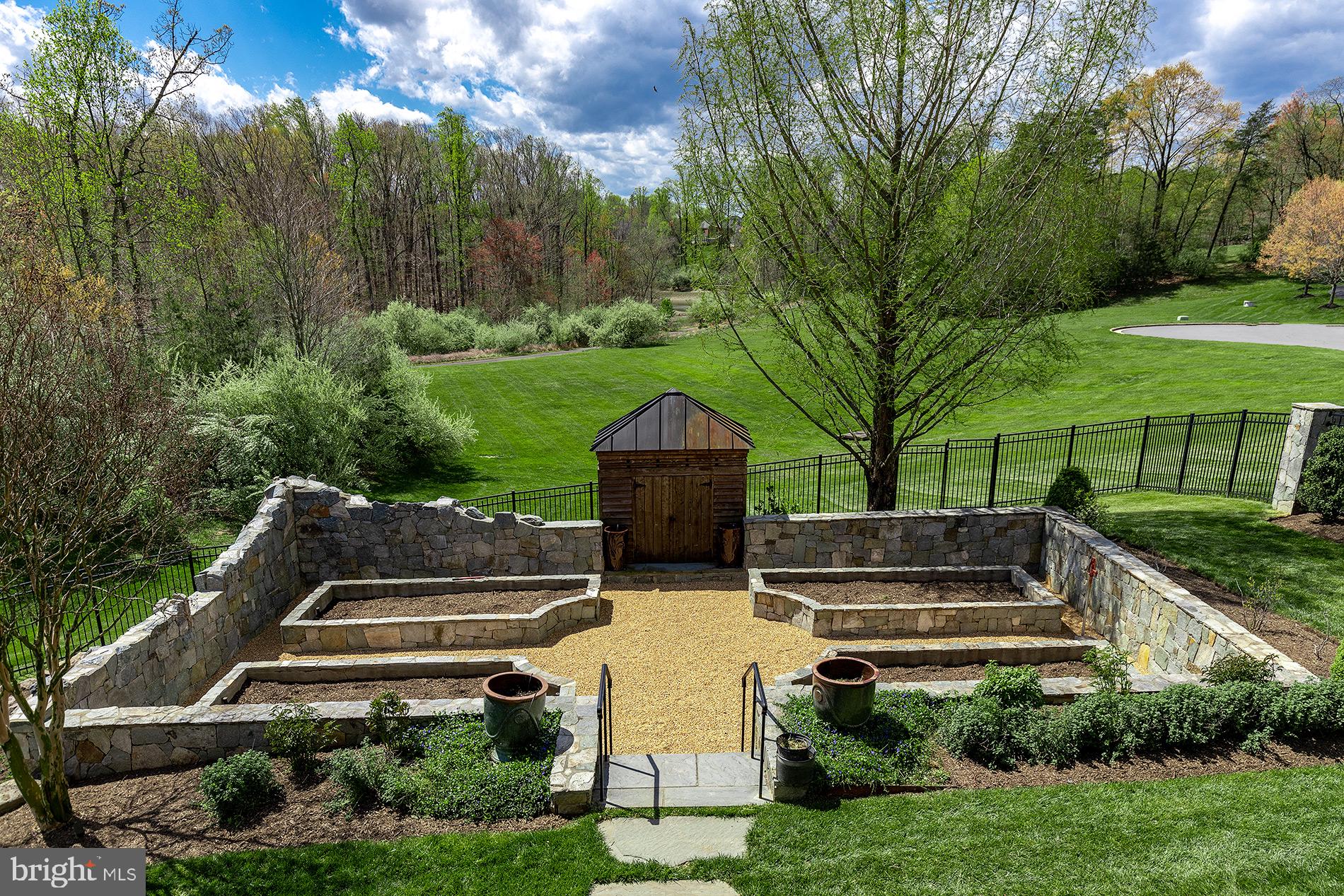 AVONDALE GLEN - Residential