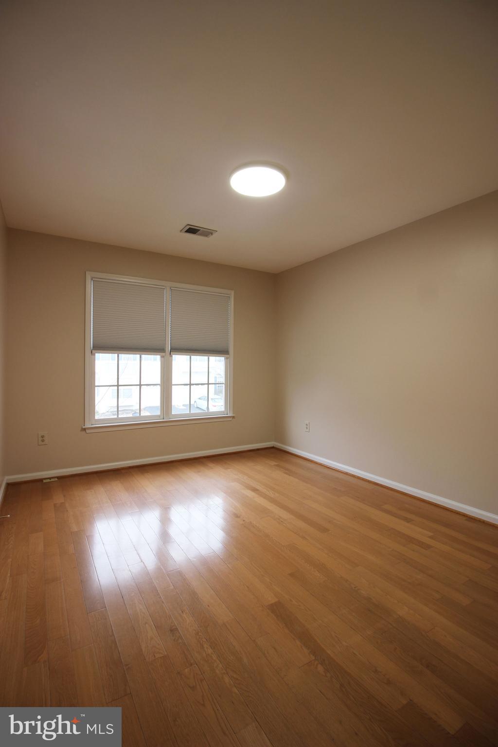 QUINCE ORCHARD PARK - Residential Lease