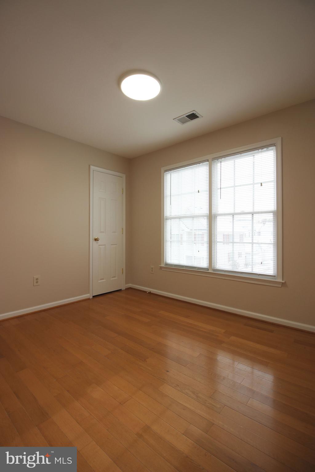 QUINCE ORCHARD PARK - Residential Lease