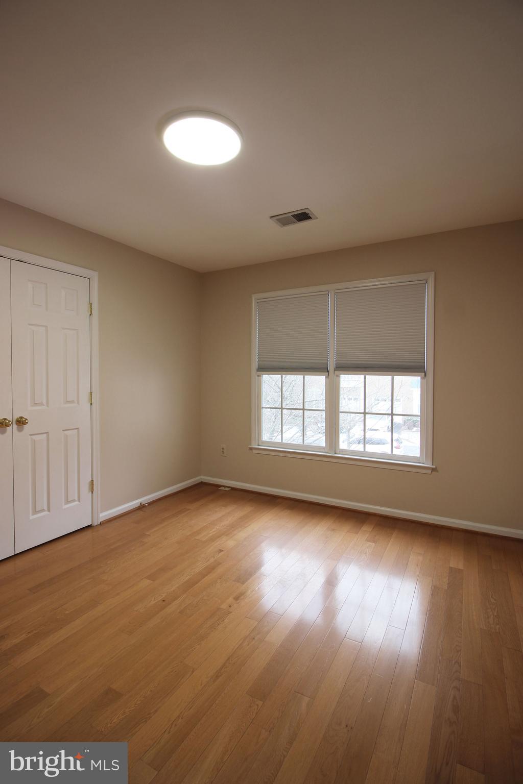 QUINCE ORCHARD PARK - Residential Lease