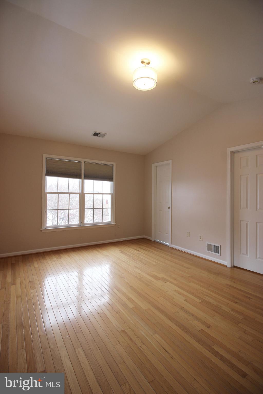 QUINCE ORCHARD PARK - Residential Lease