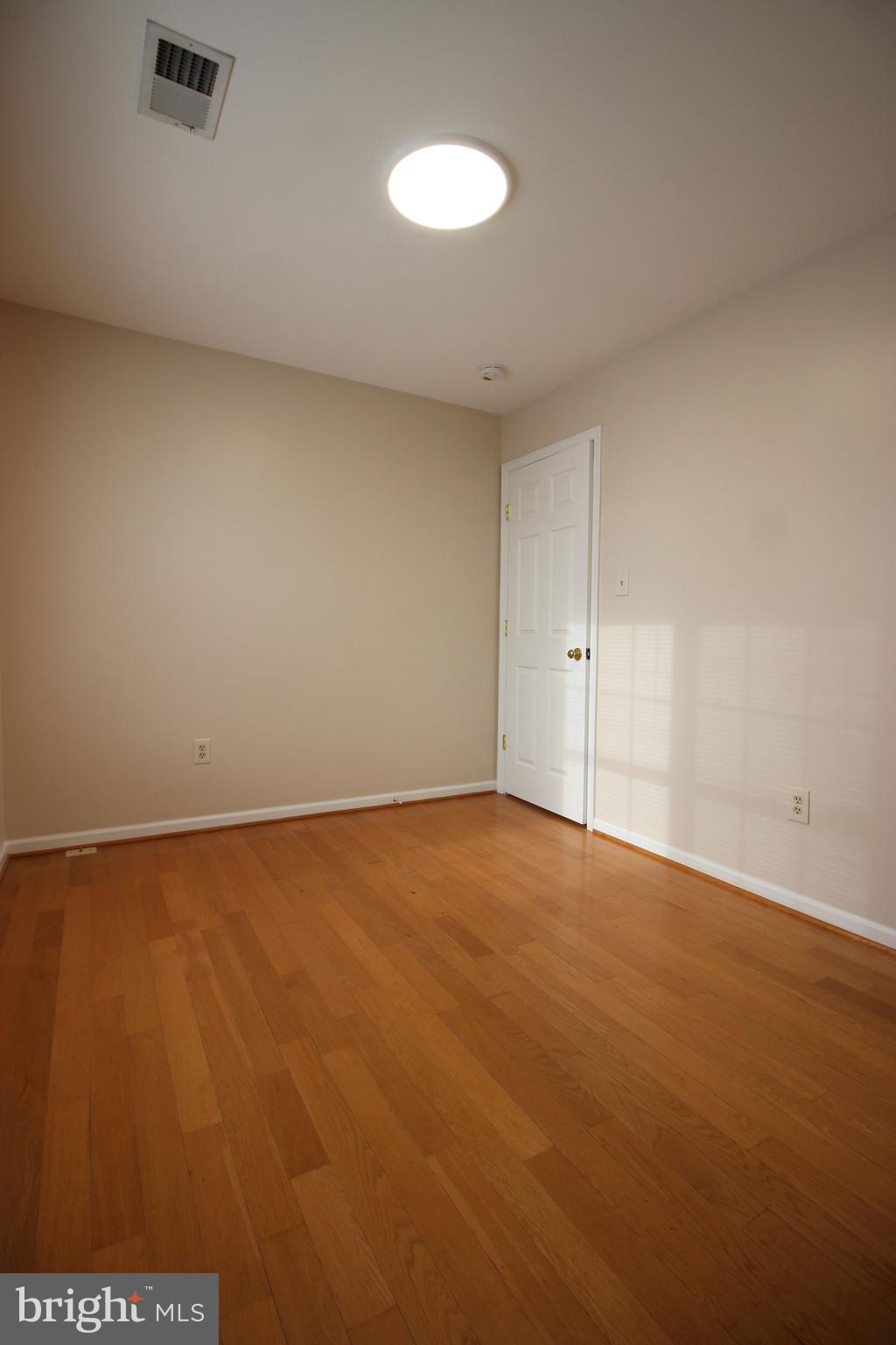 QUINCE ORCHARD PARK - Residential Lease