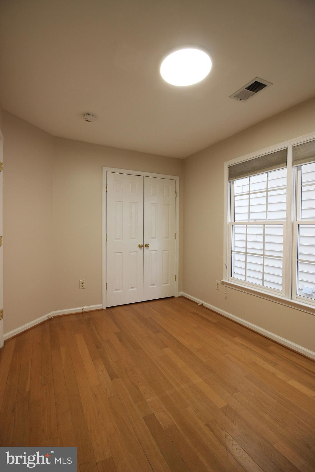 QUINCE ORCHARD PARK - Residential Lease