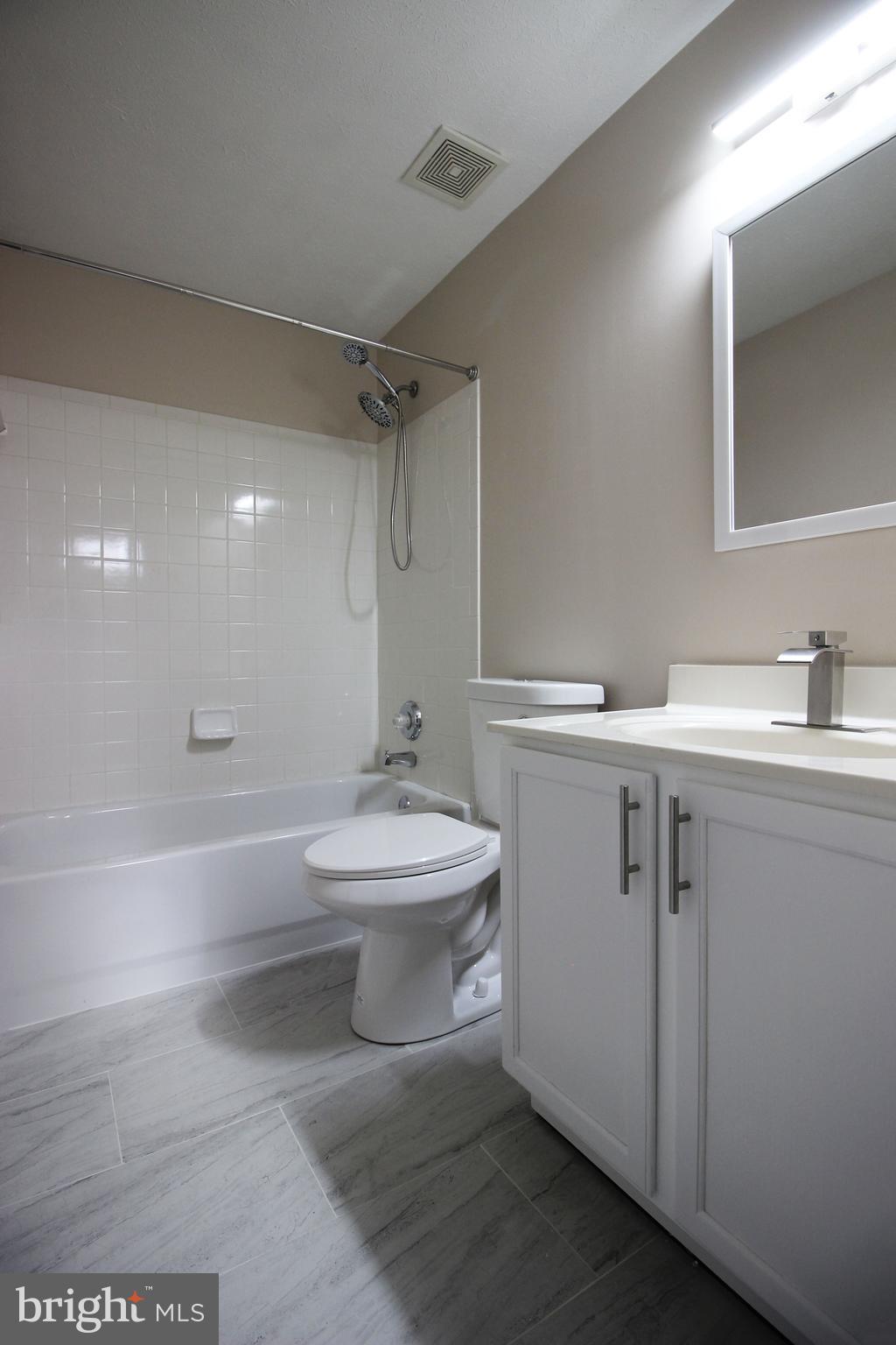 QUINCE ORCHARD PARK - Residential Lease