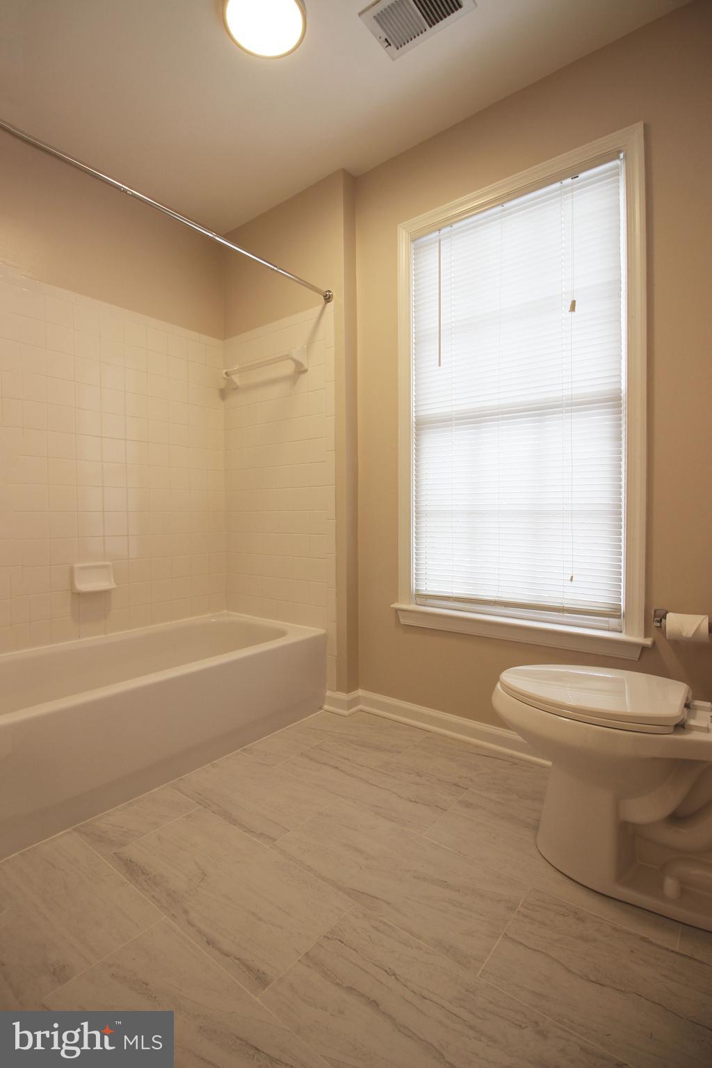 QUINCE ORCHARD PARK - Residential Lease