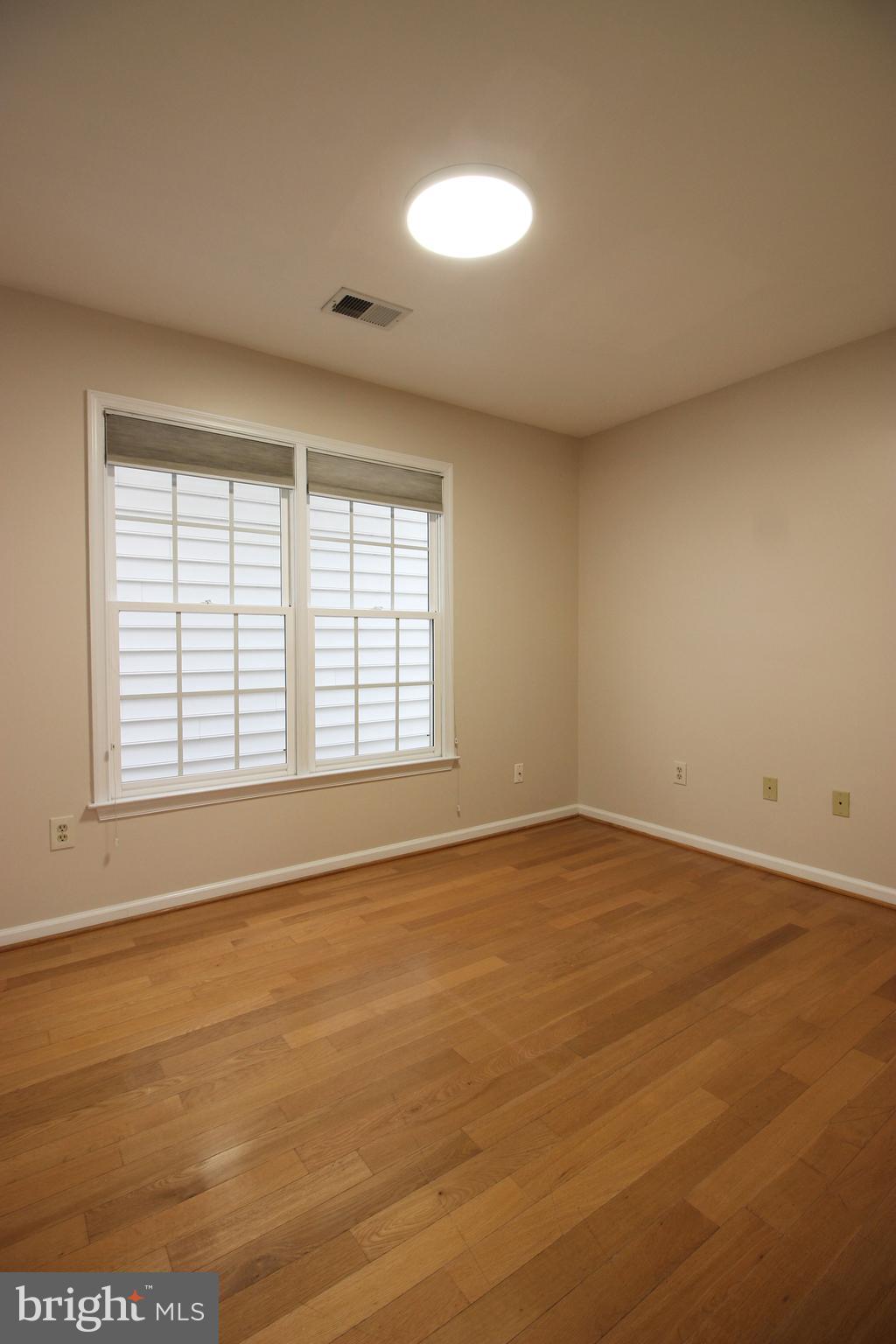 QUINCE ORCHARD PARK - Residential Lease