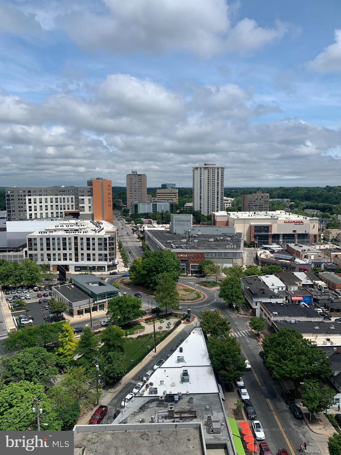 PENTHOUSE CONDOMINIUMS - Residential Lease