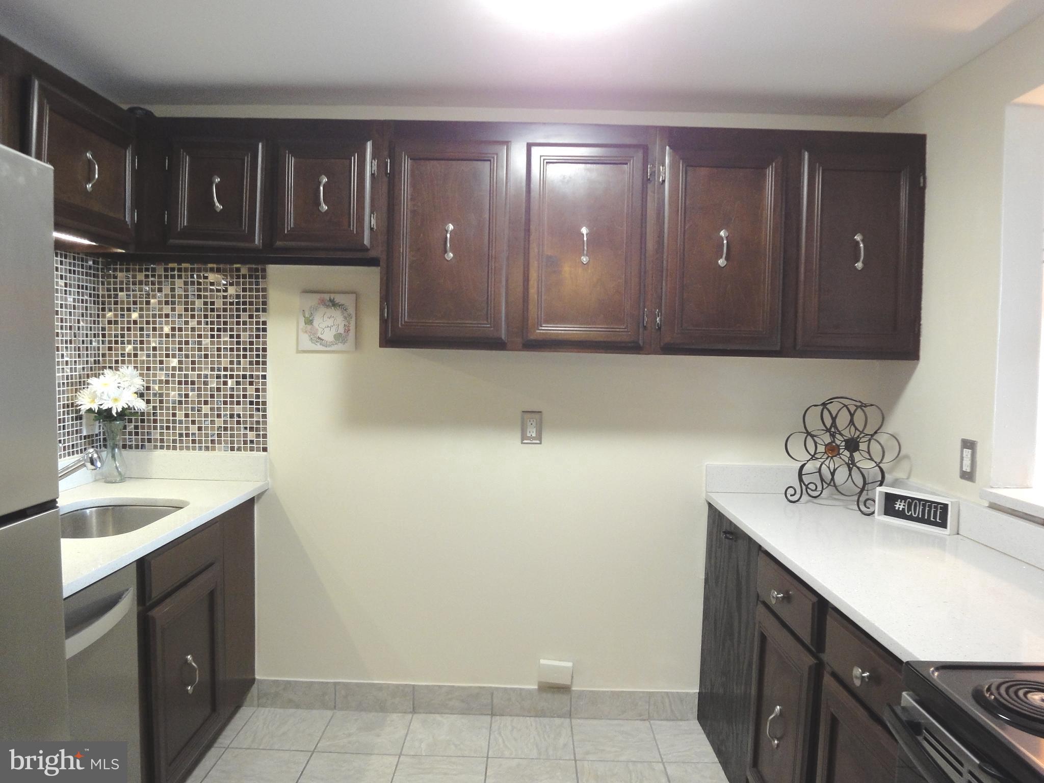 PENTHOUSE CONDOMINIUMS - Residential Lease