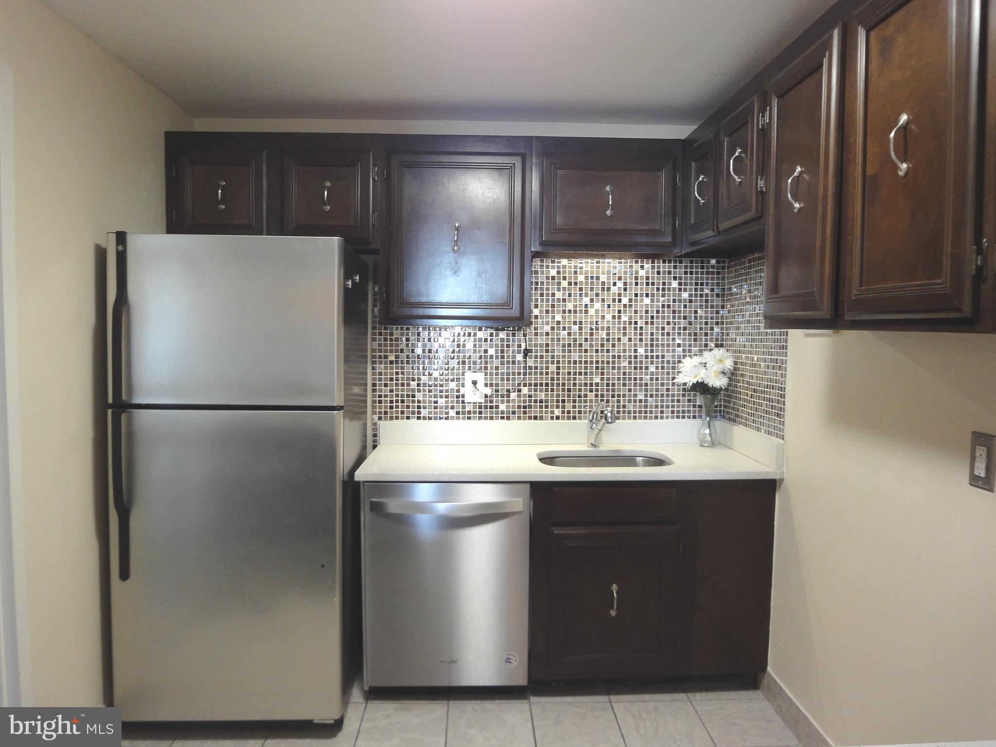 PENTHOUSE CONDOMINIUMS - Residential Lease