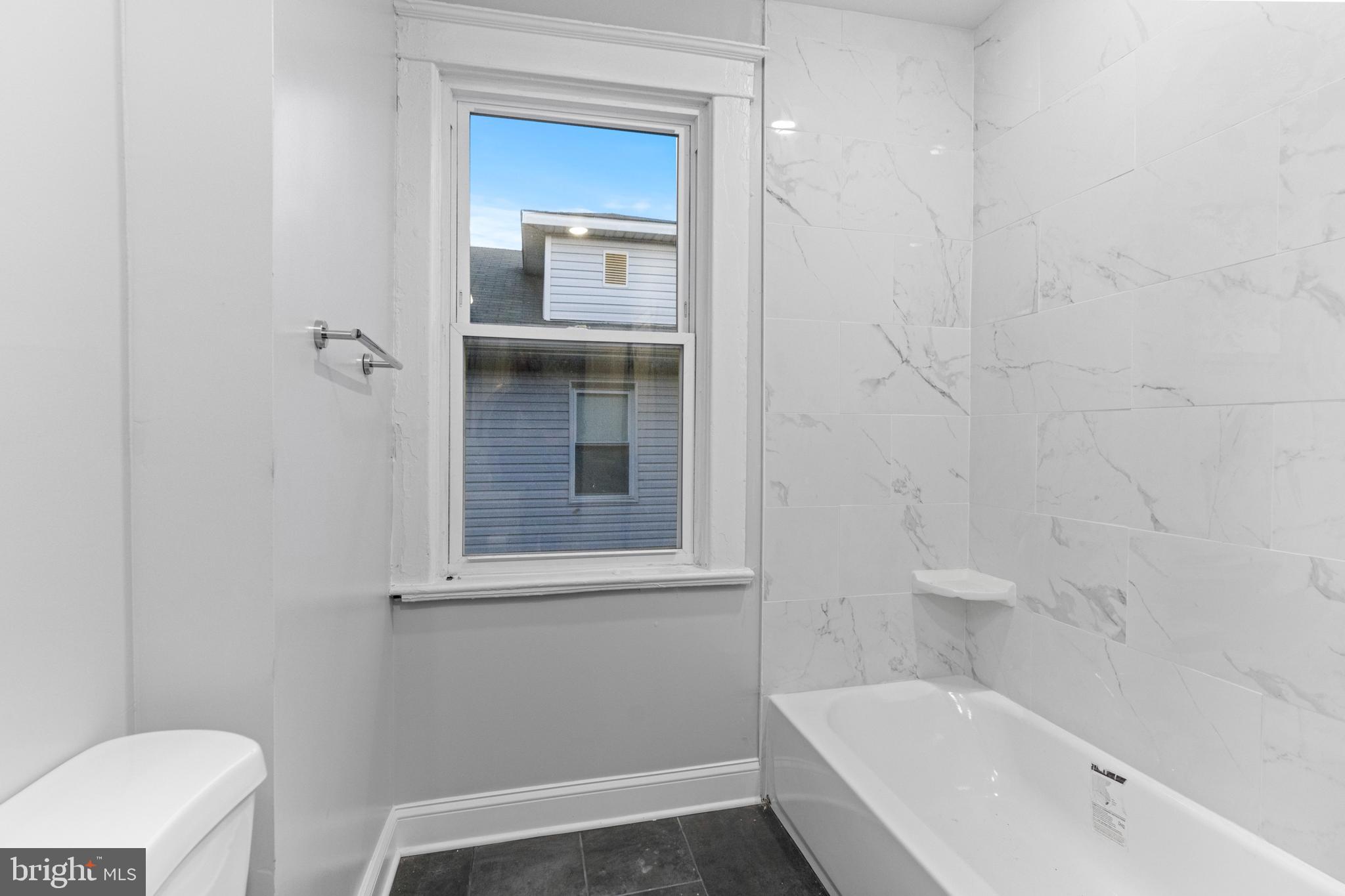 LIBERTY SQUARE - Commercial Sale