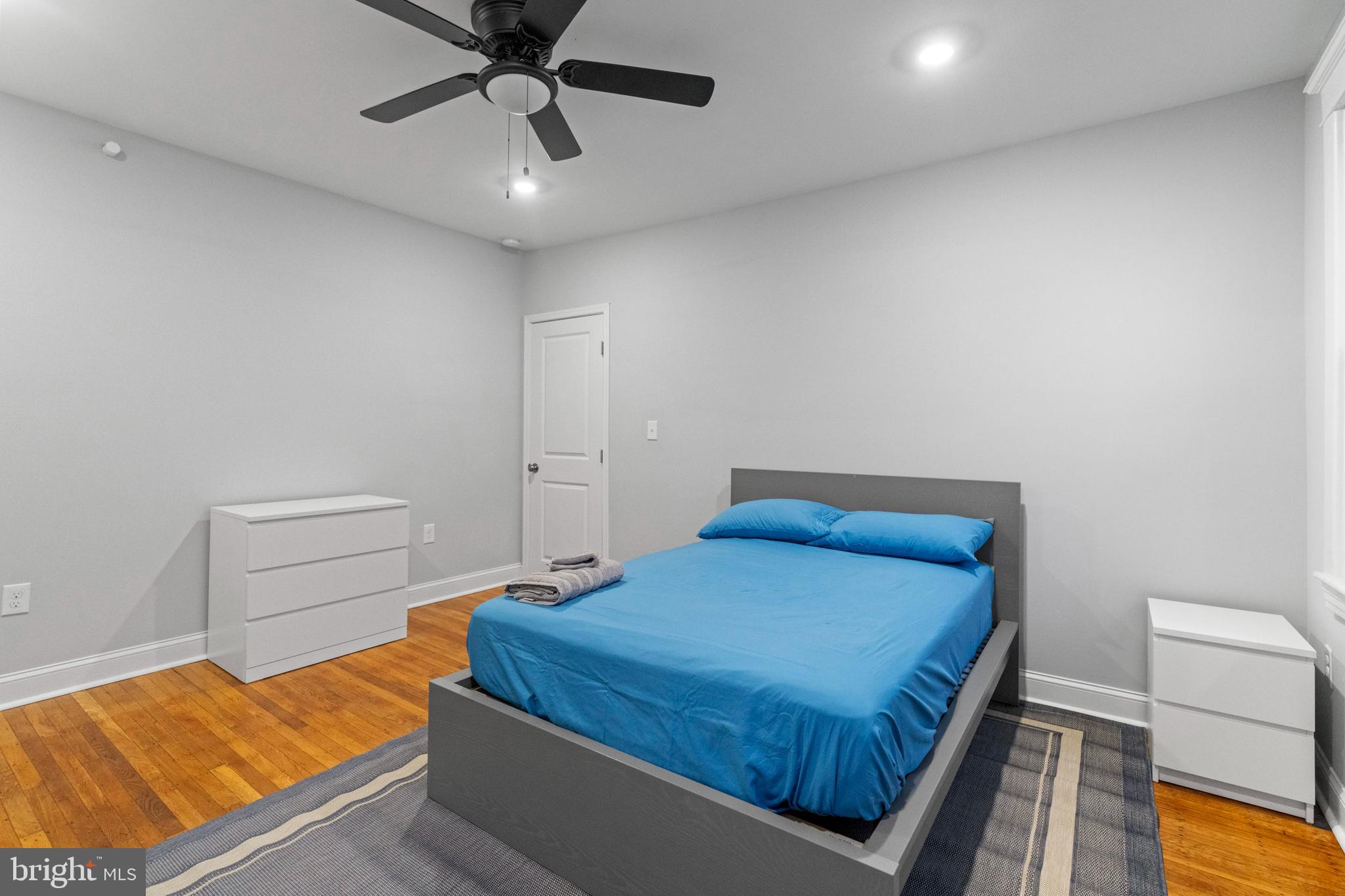 LIBERTY SQUARE - Commercial Sale