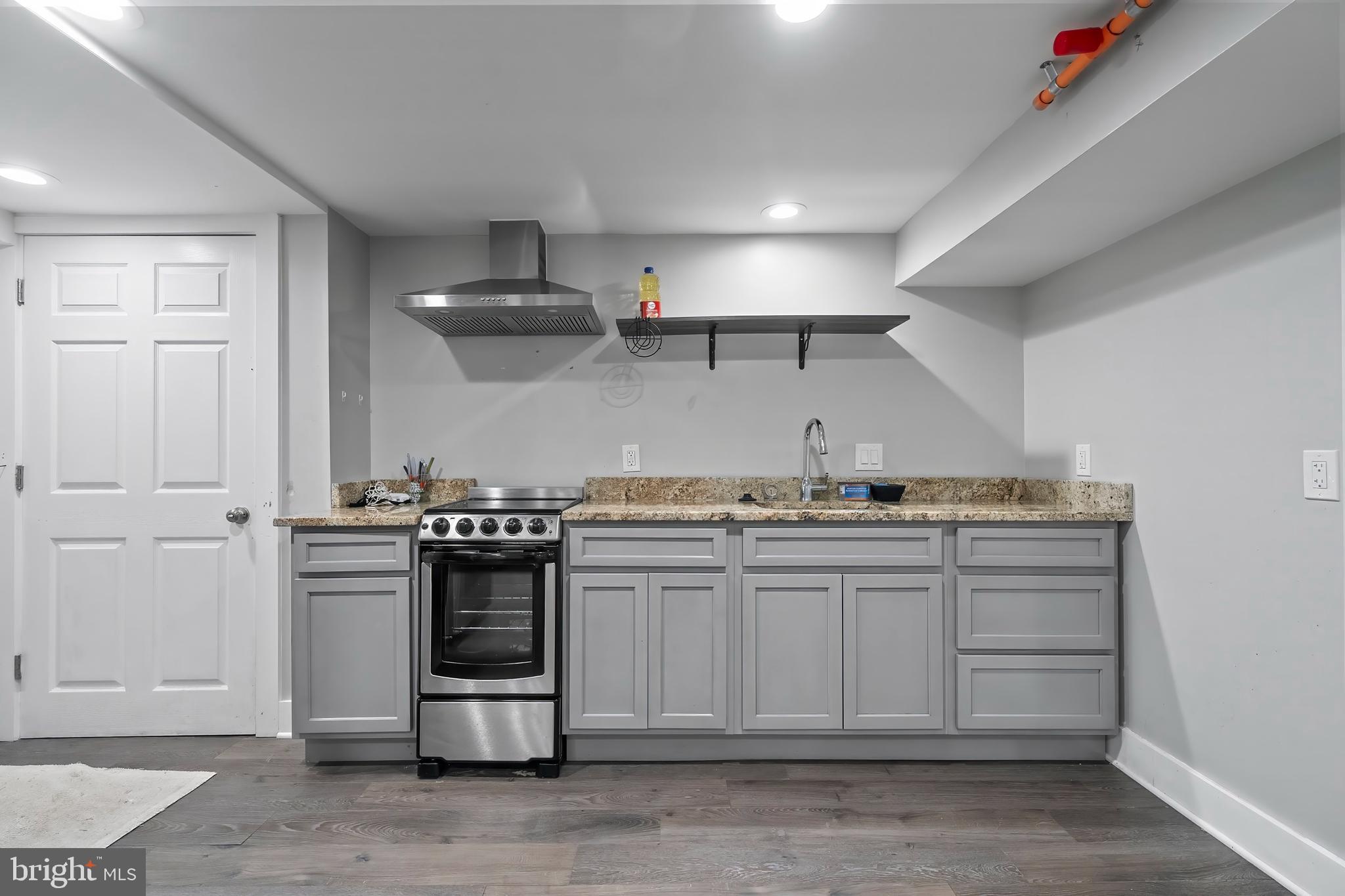 LIBERTY SQUARE - Commercial Sale