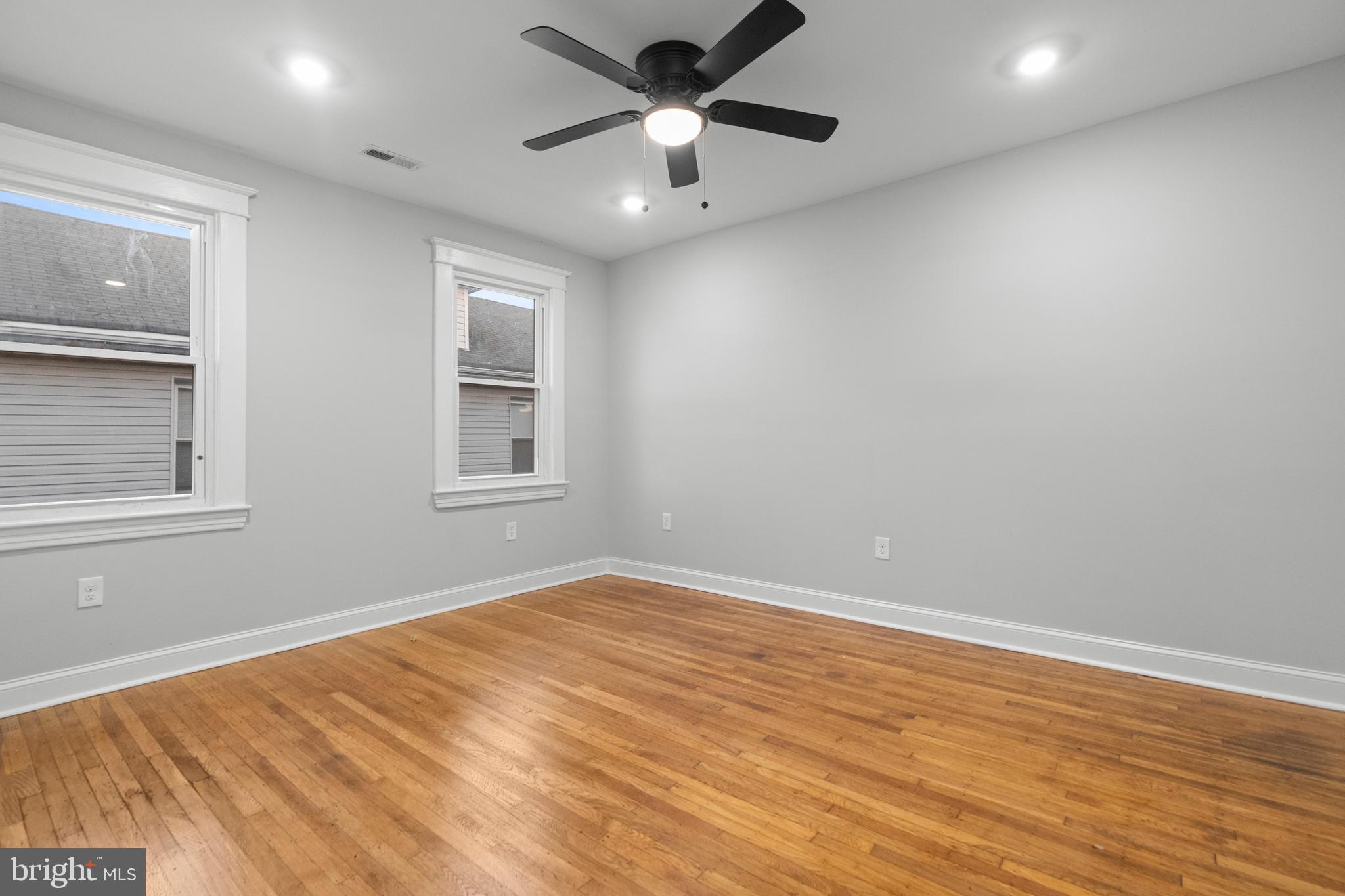 LIBERTY SQUARE - Commercial Sale