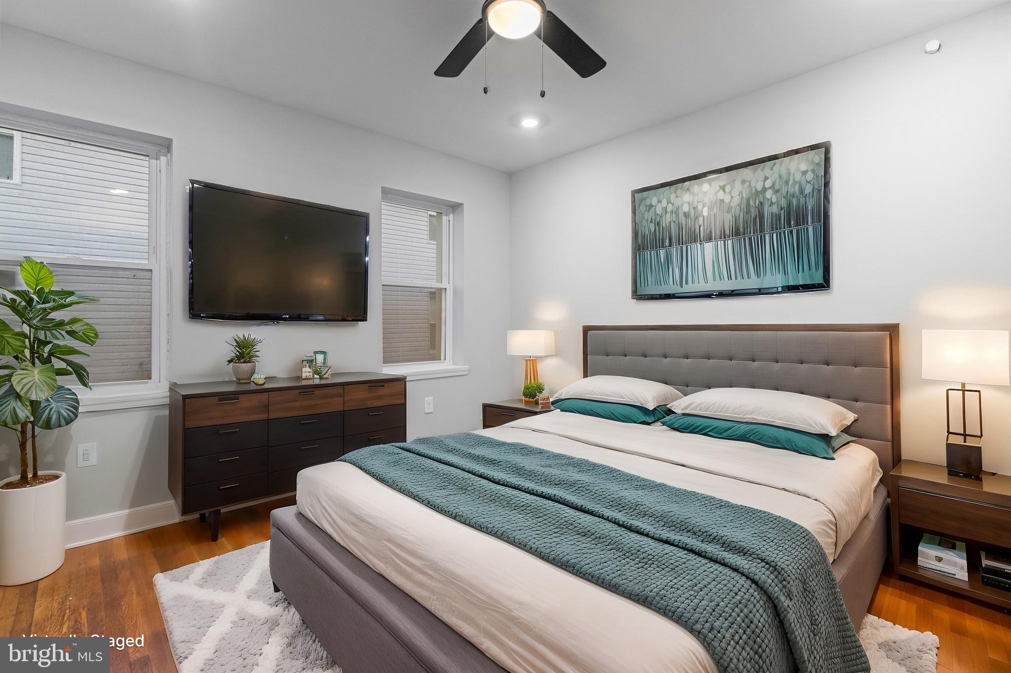 LIBERTY SQUARE - Commercial Sale