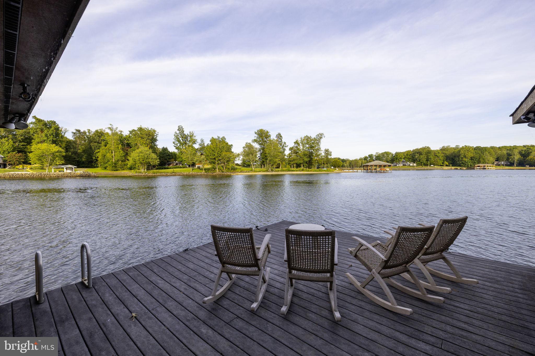 285 LAKEWOOD LANDING DRIVE